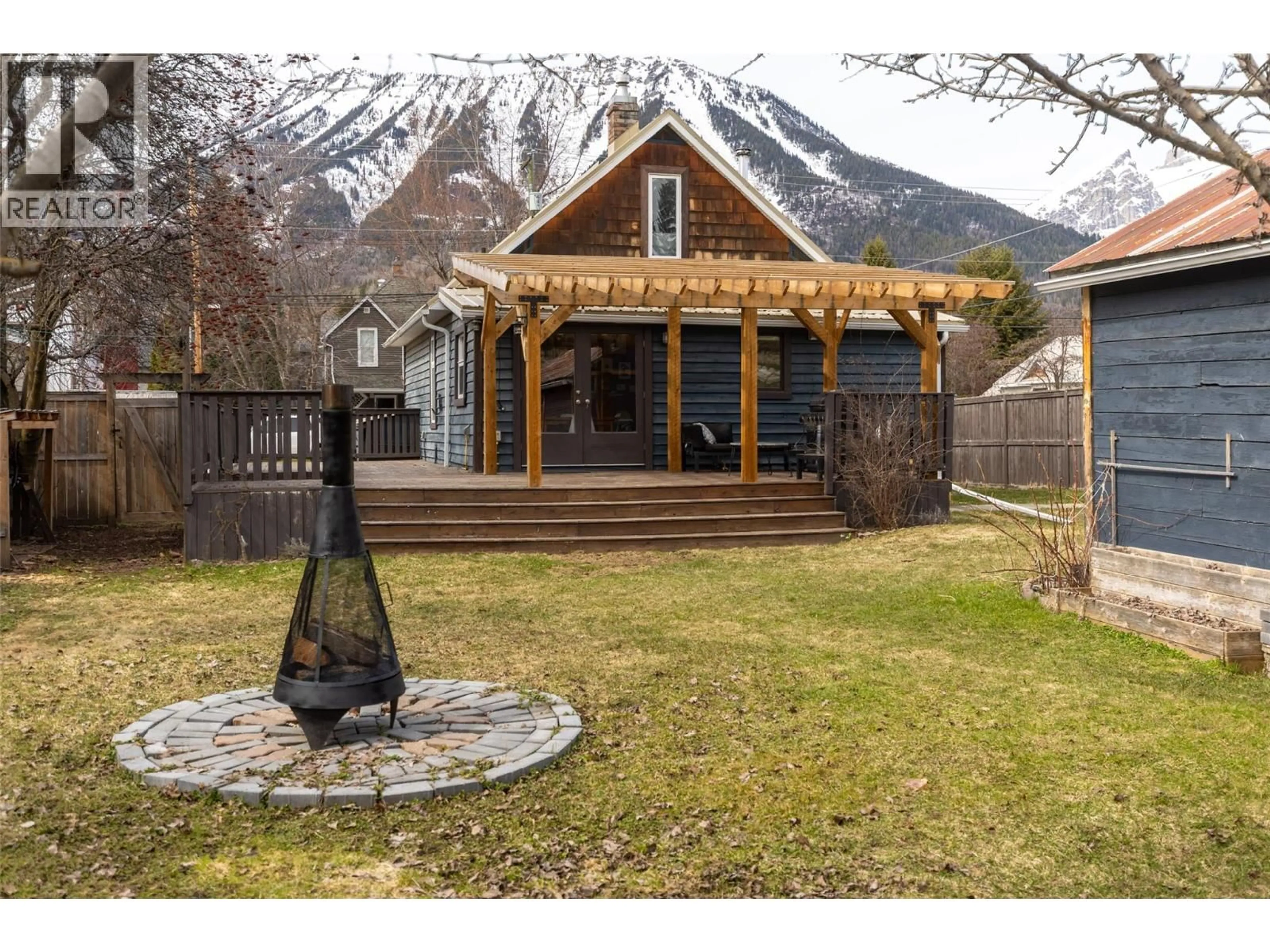 Patio, mountain view for 392 6TH AVENUE, Fernie British Columbia V0B1M0