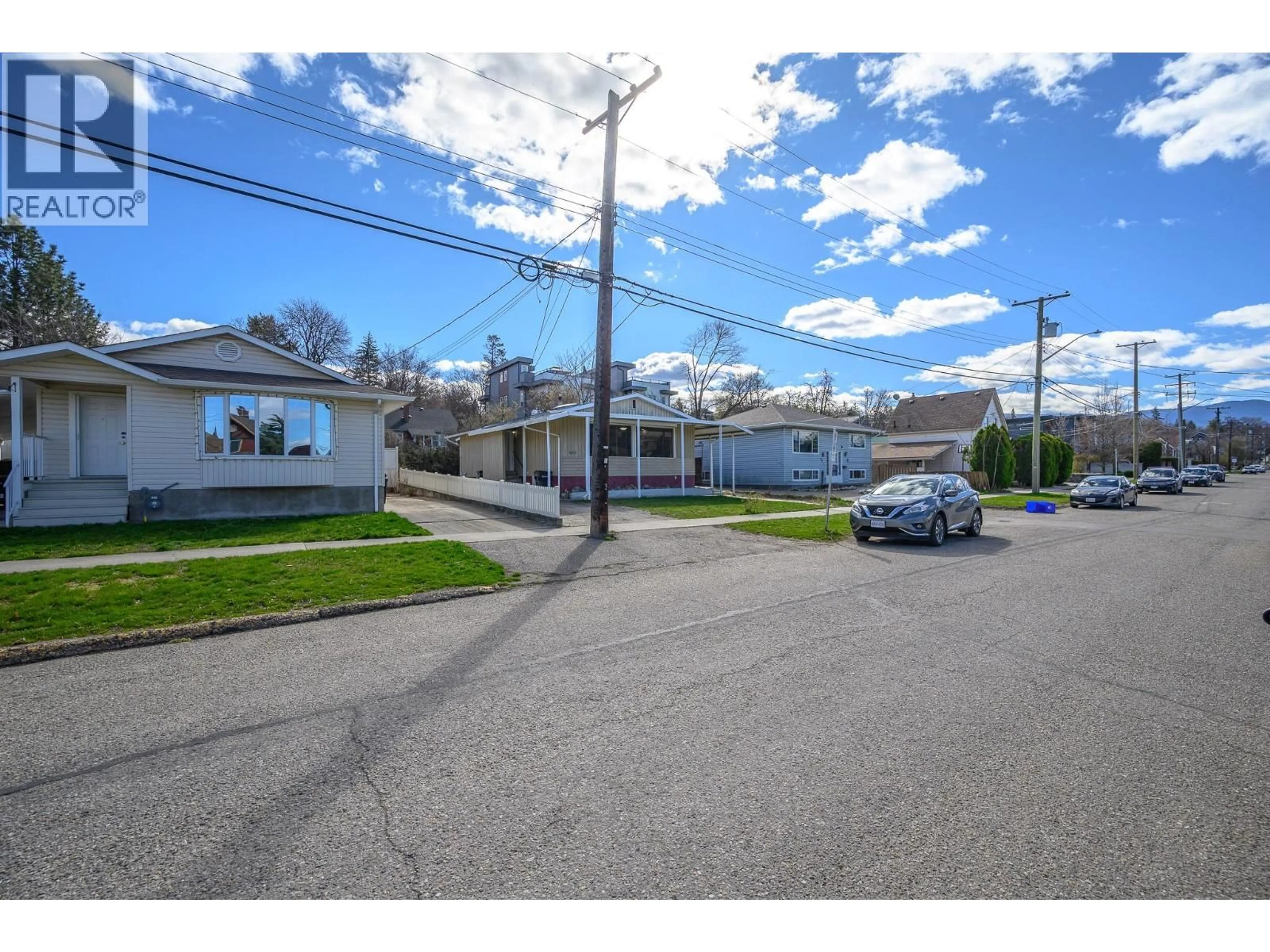 A pic from outside/outdoor area/front of a property/back of a property/a pic from drone, street for 3103 26 STREET, Vernon British Columbia V1T4T9