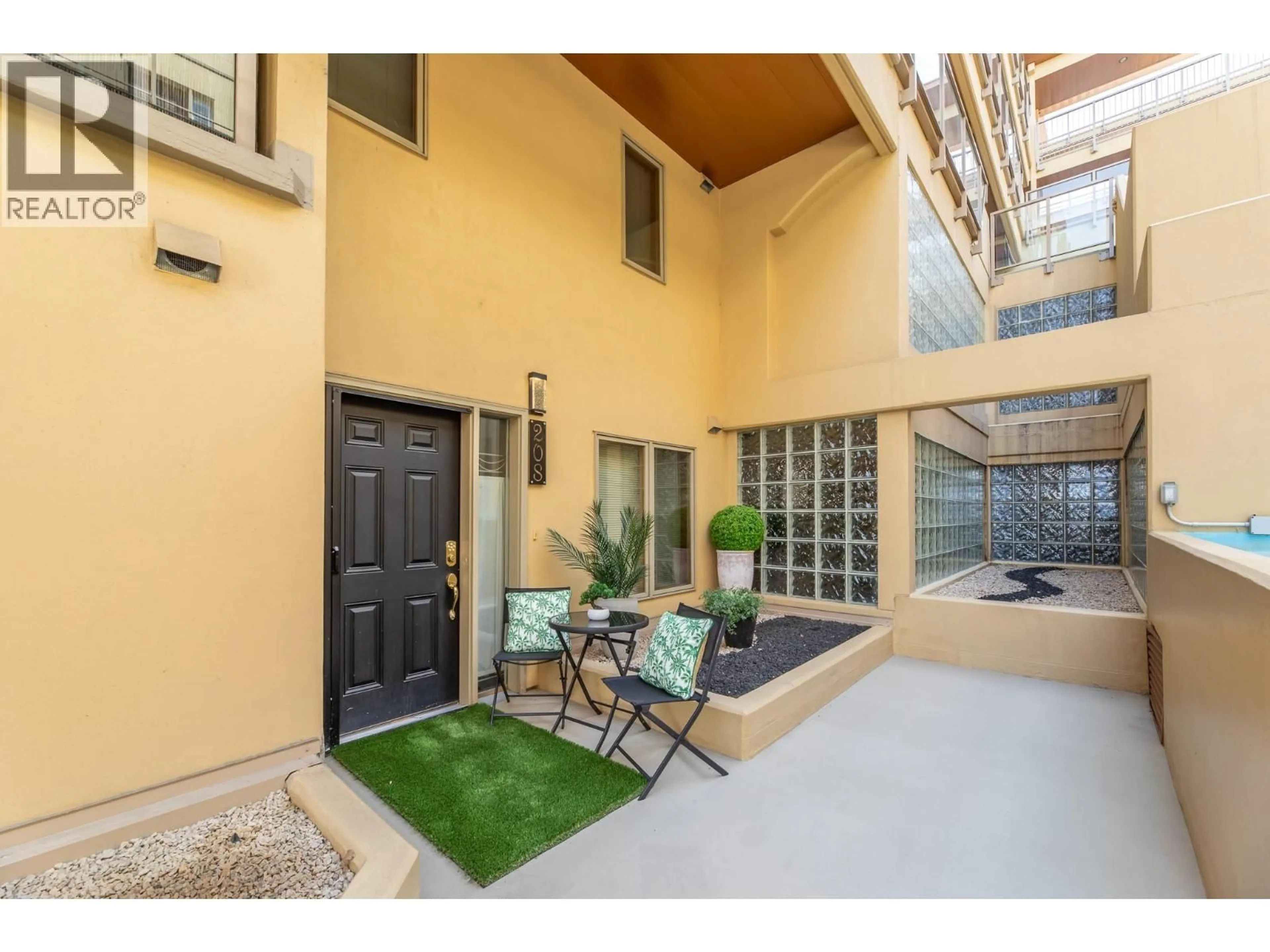 Unknown for 208 - 250 MARINA WAY, Penticton British Columbia V2A1H4