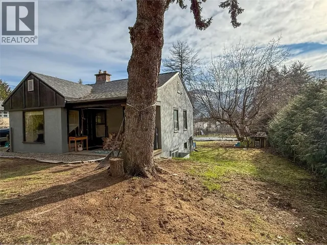 2533 COLUMBIA AVENUE, Castlegar 4