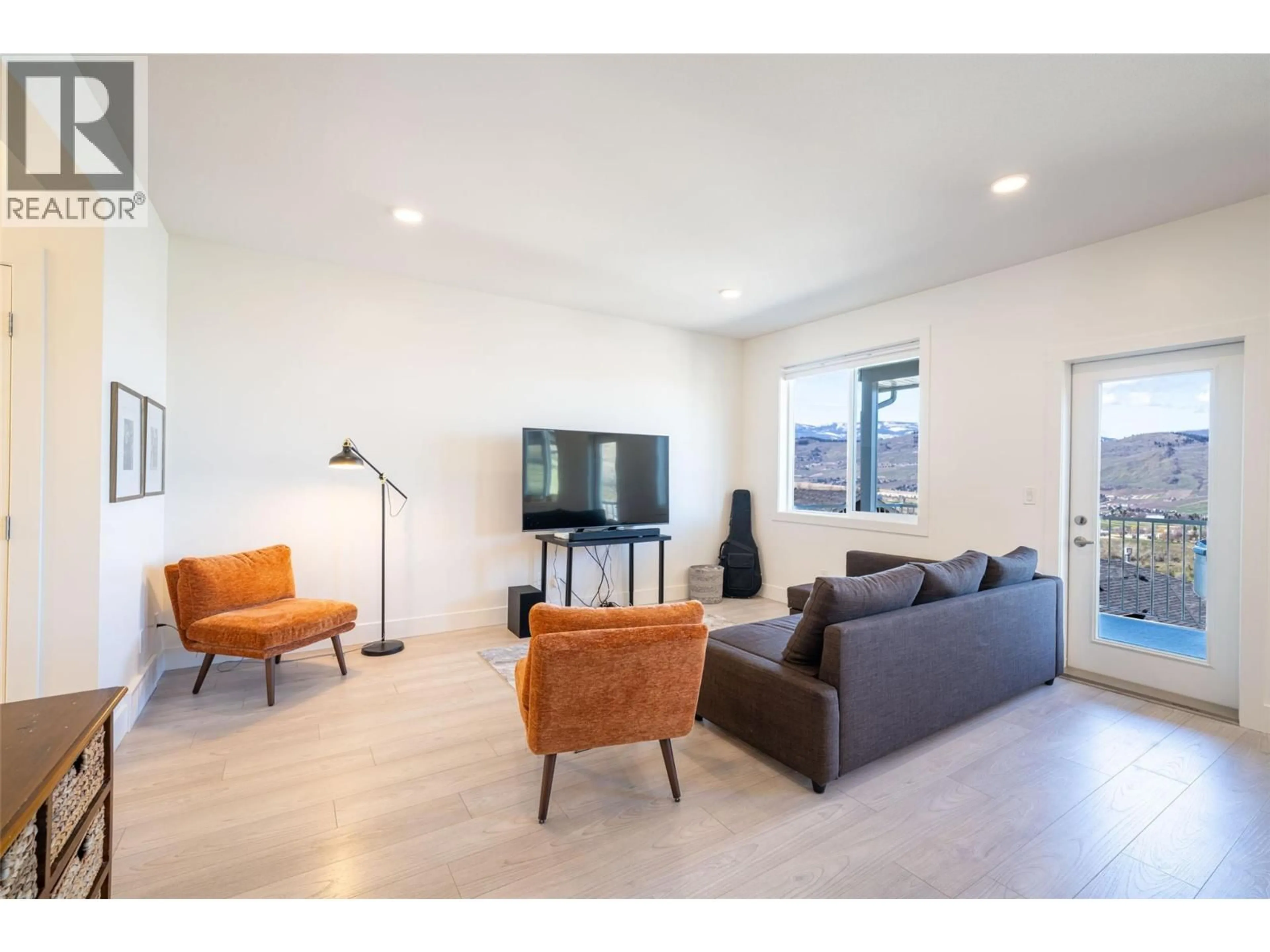 Living room with furniture, unknown for 79 - 933 MT ROBSON PLACE, Vernon British Columbia V1B4G4