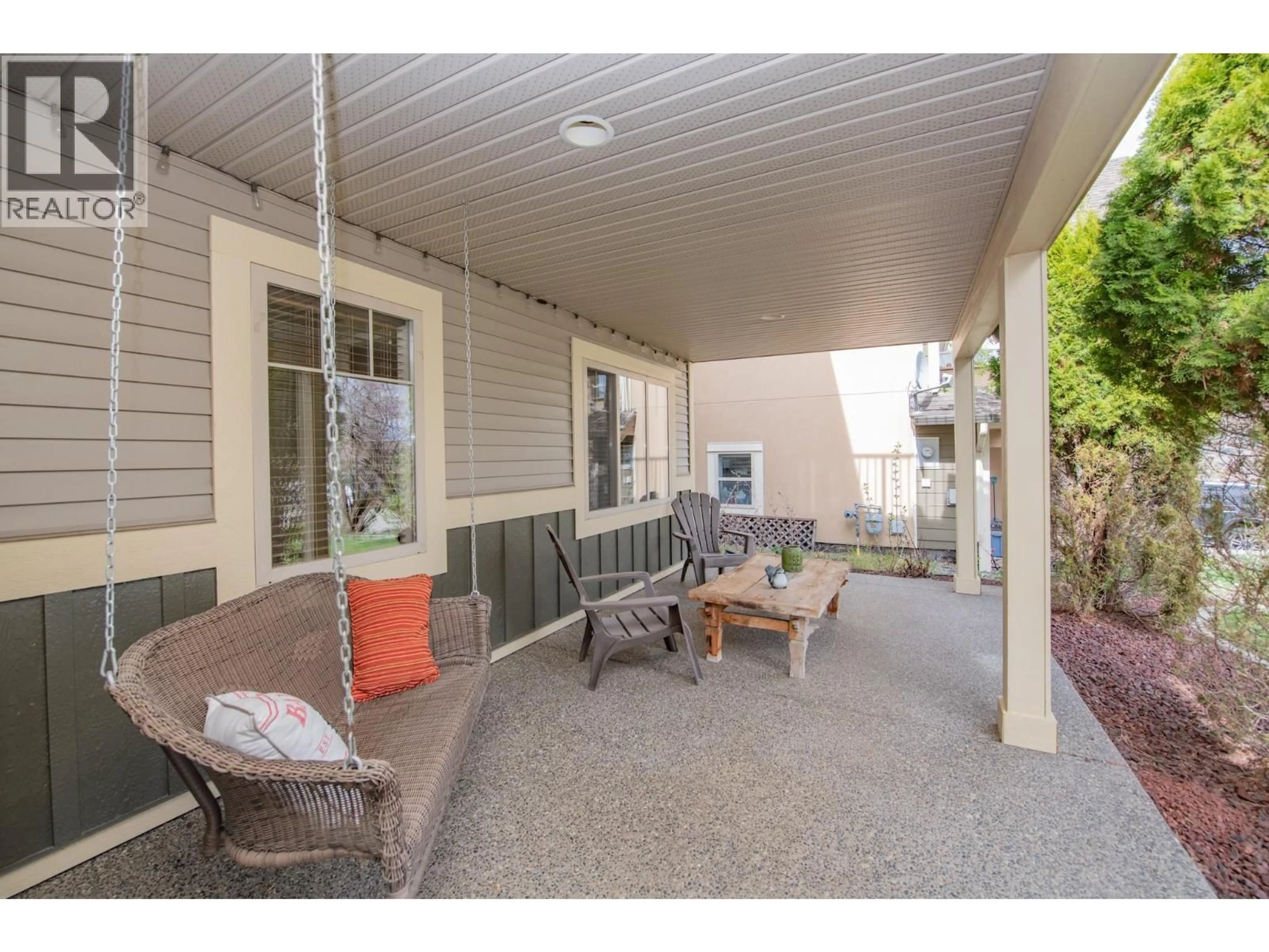 Patio, street for 523 MIDDLETON WAY, Coldstream British Columbia V1B3Z8