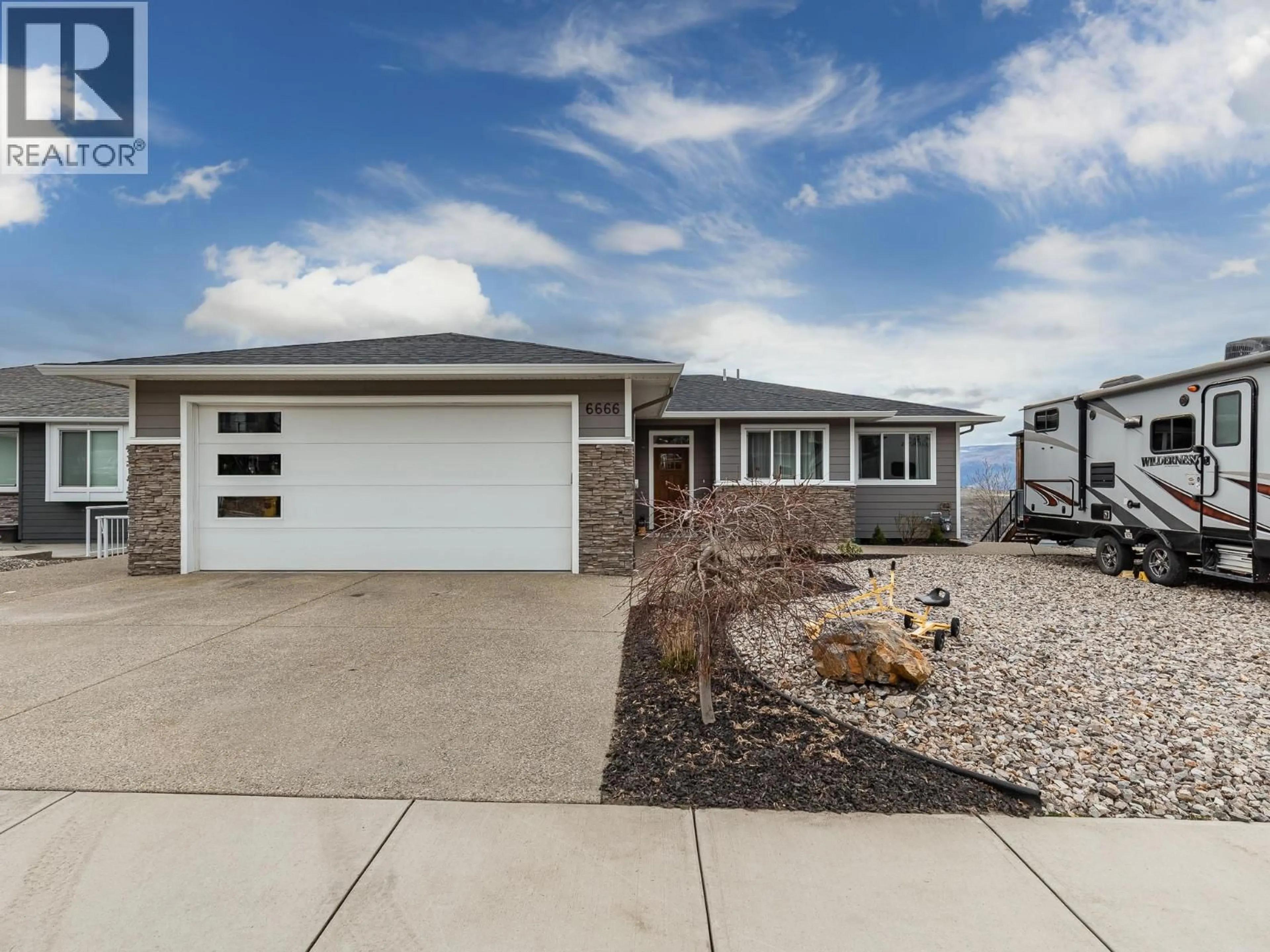 Home with vinyl exterior material, street for 6666 BLACKCOMB WAY, Vernon British Columbia V1B0A2