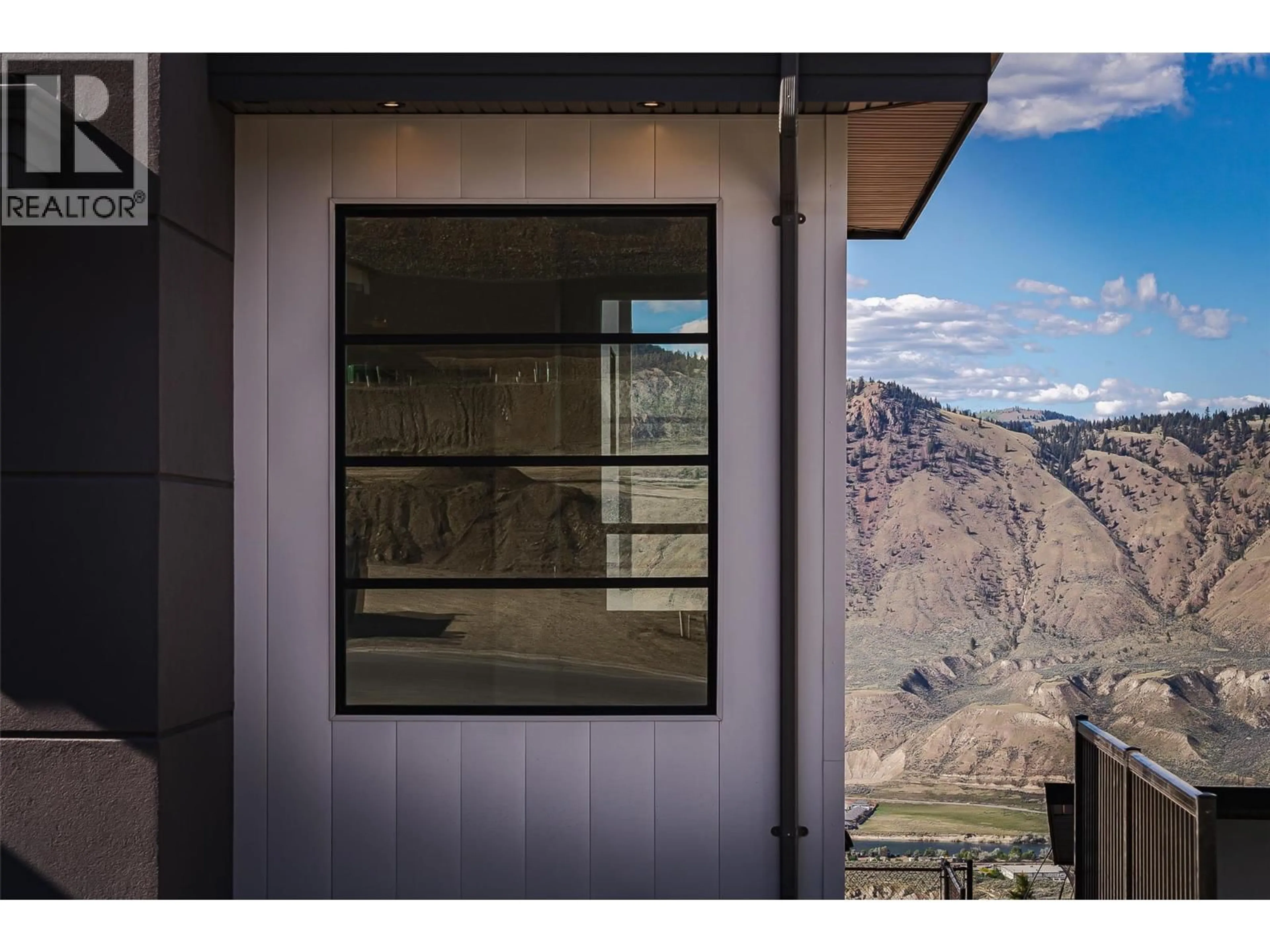 Home with vinyl exterior material, mountain view for 2281 COLDWATER DRIVE, Kamloops British Columbia V2E0E6