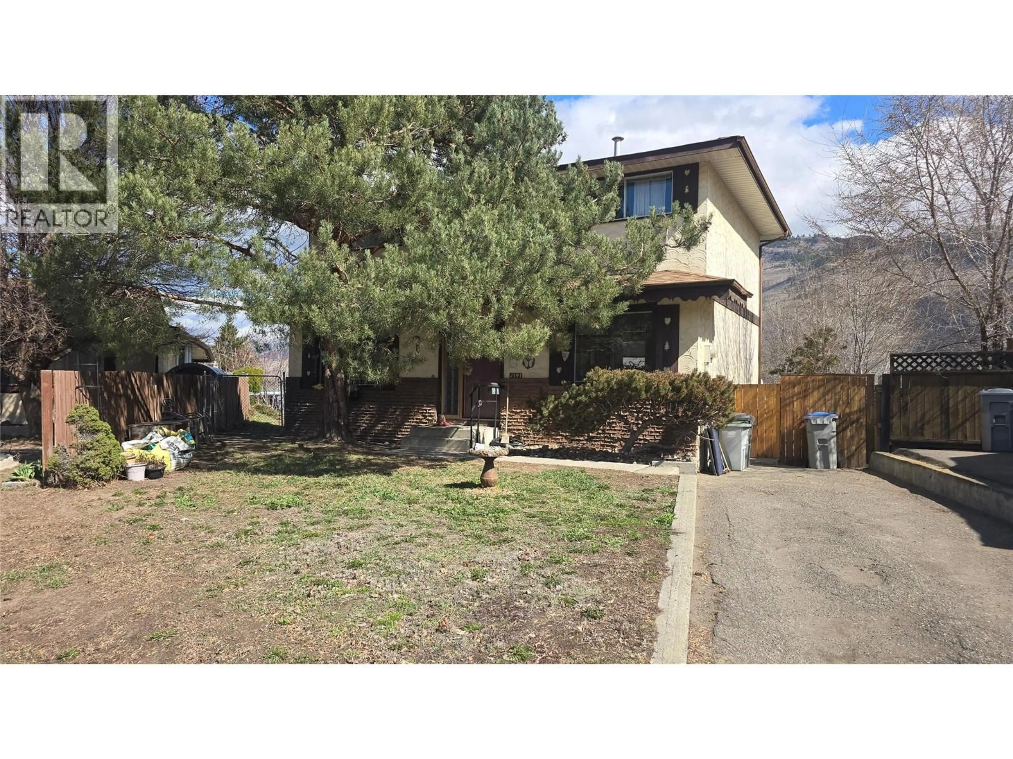 A pic from outside/outdoor area/front of a property/back of a property/a pic from drone, street for 2191 PERRYVILLE PLACE, Kamloops British Columbia V2B7Y1