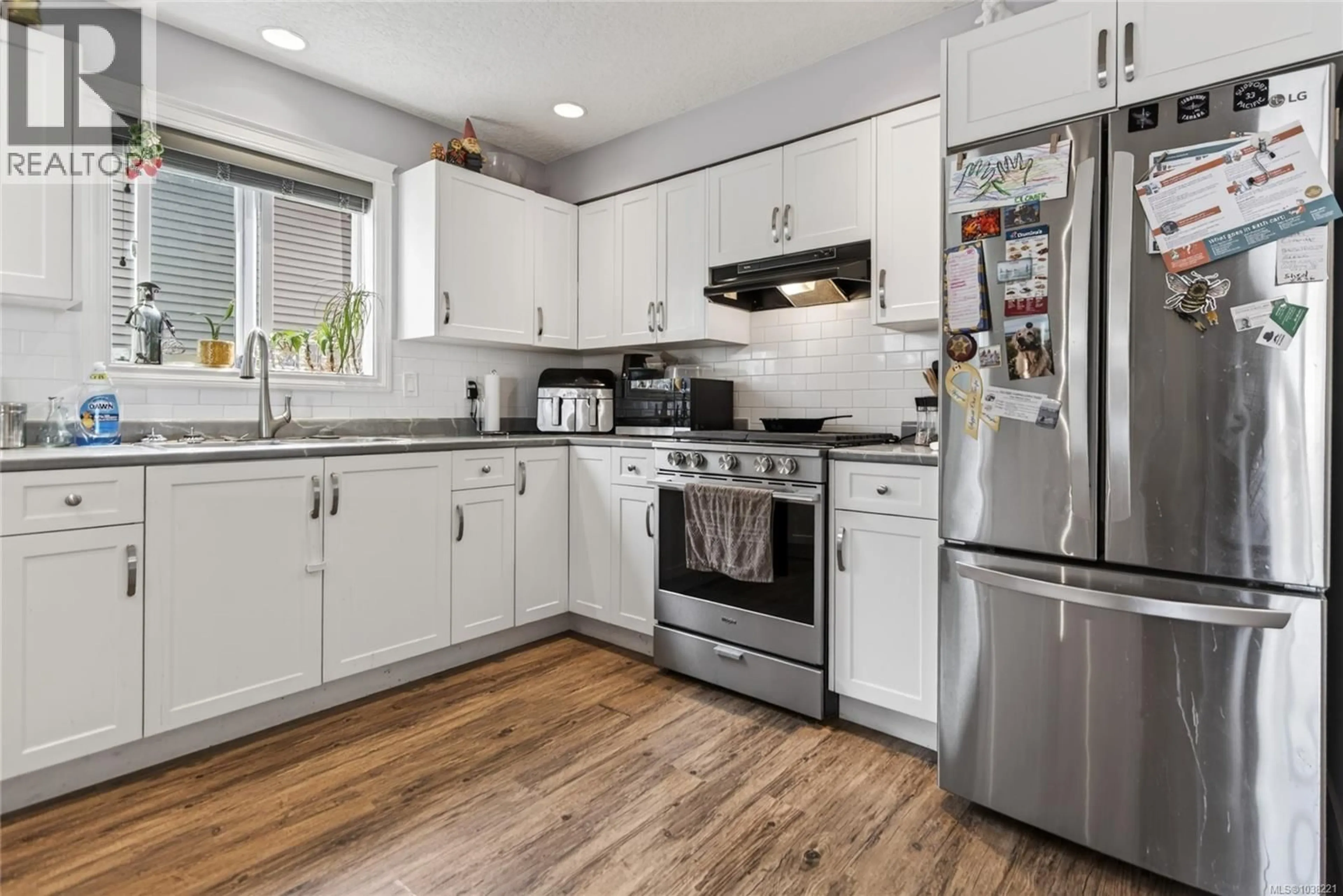 Standard kitchen, unknown for 2593 SWANSON STREET, Courtenay British Columbia V9N0C3