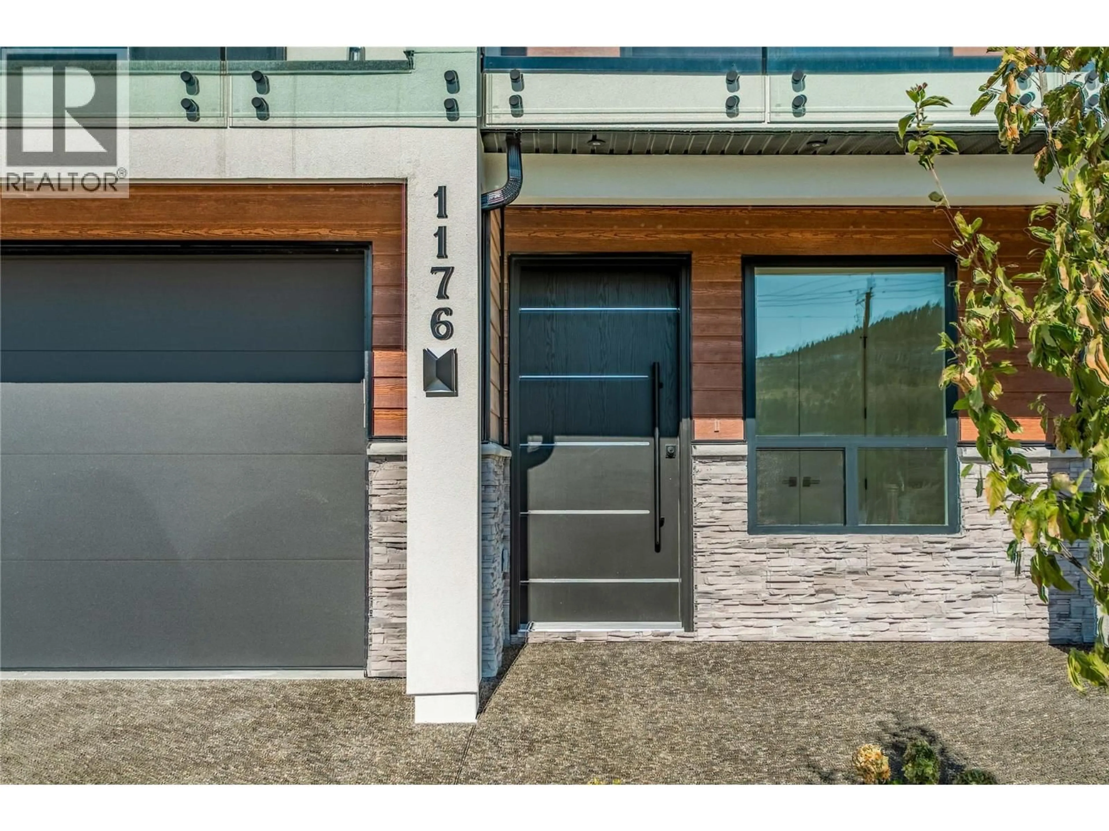 Unknown for 1176 HUME AVENUE, Kelowna British Columbia V1P0A9