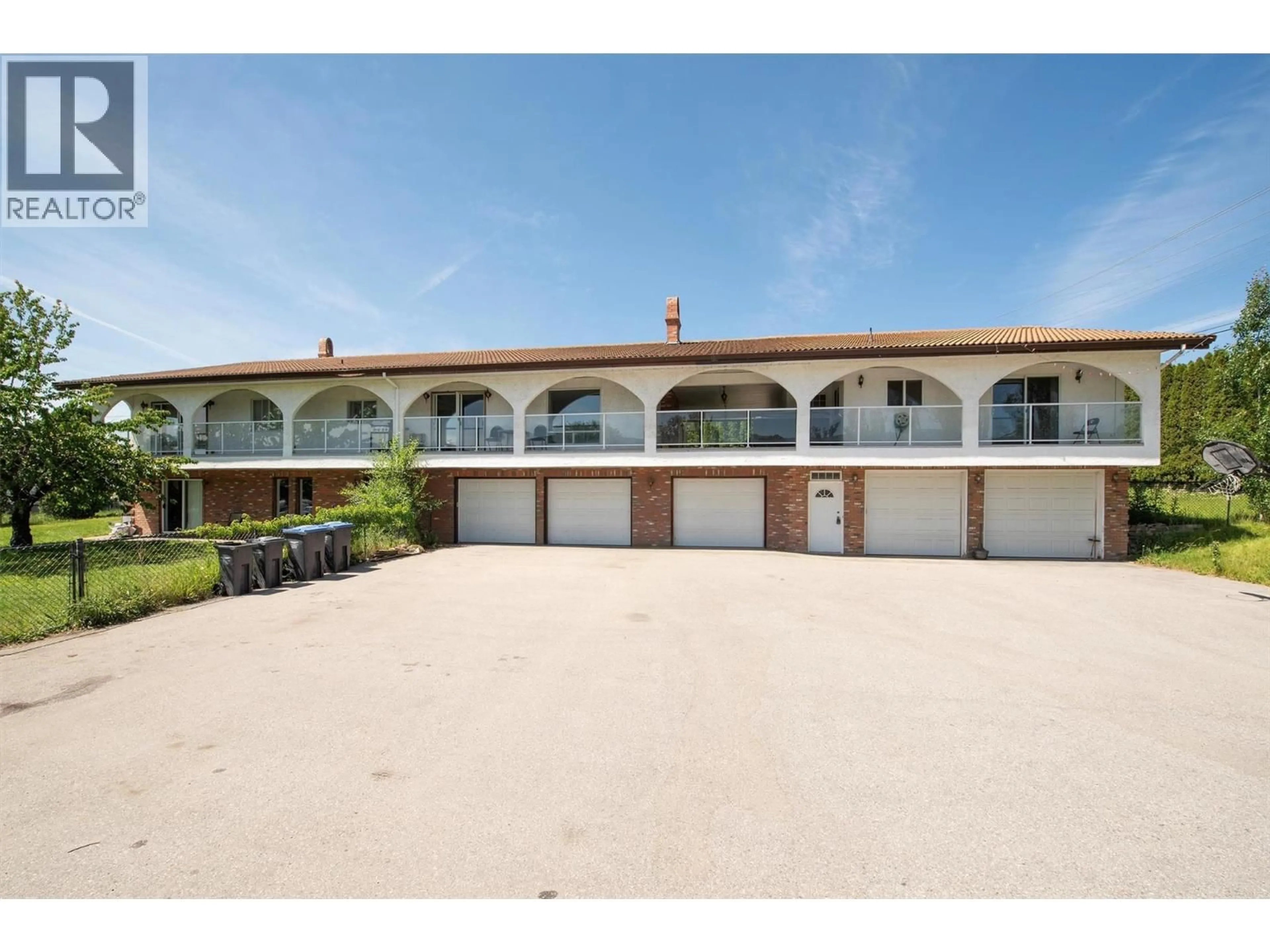 Unknown for 215 ARAB ROAD, Kelowna British Columbia V1V2G8