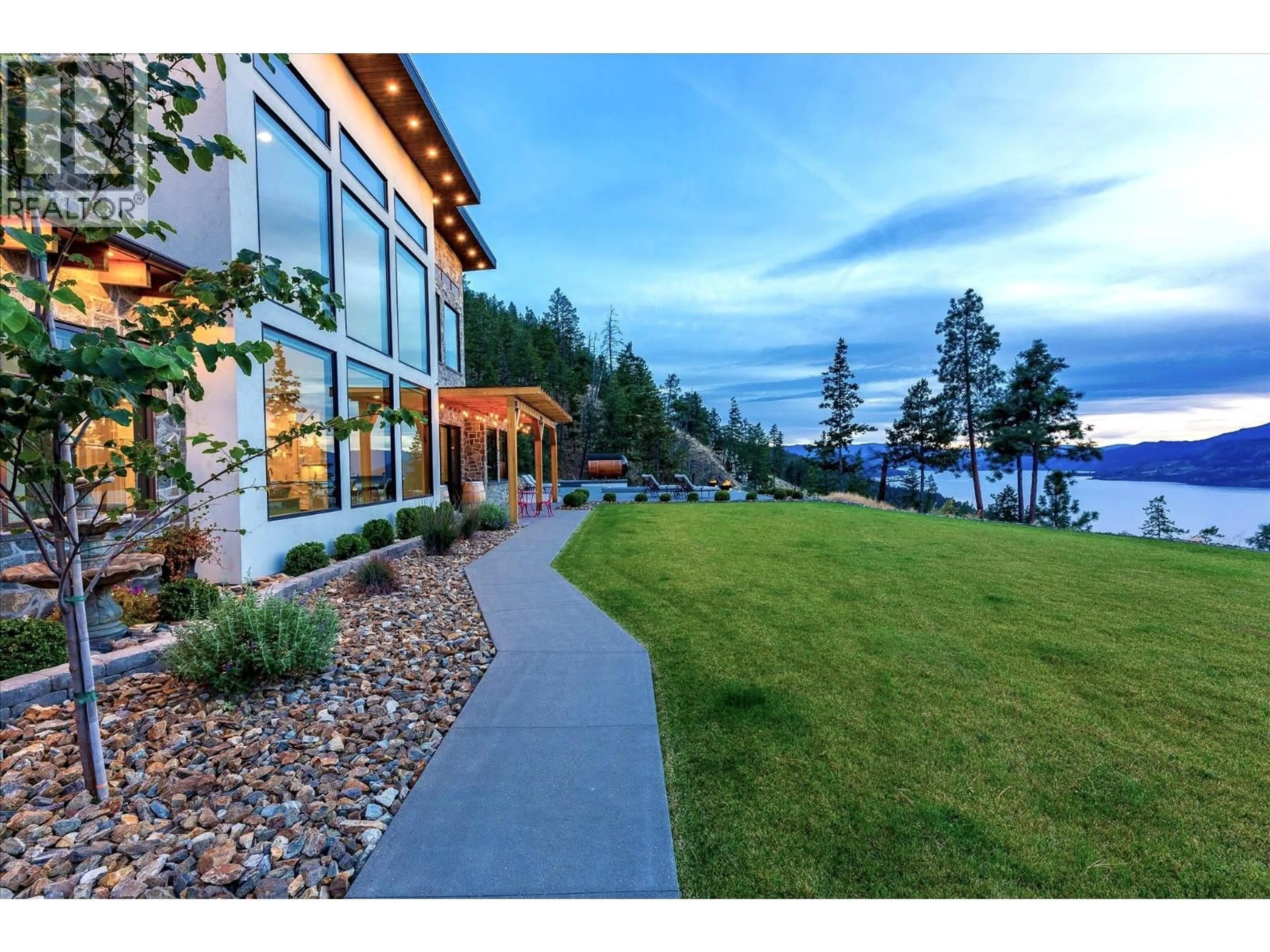 Patio, water/lake/river/ocean view for 3151 SHAYLER ROAD, Kelowna British Columbia V1V2R1