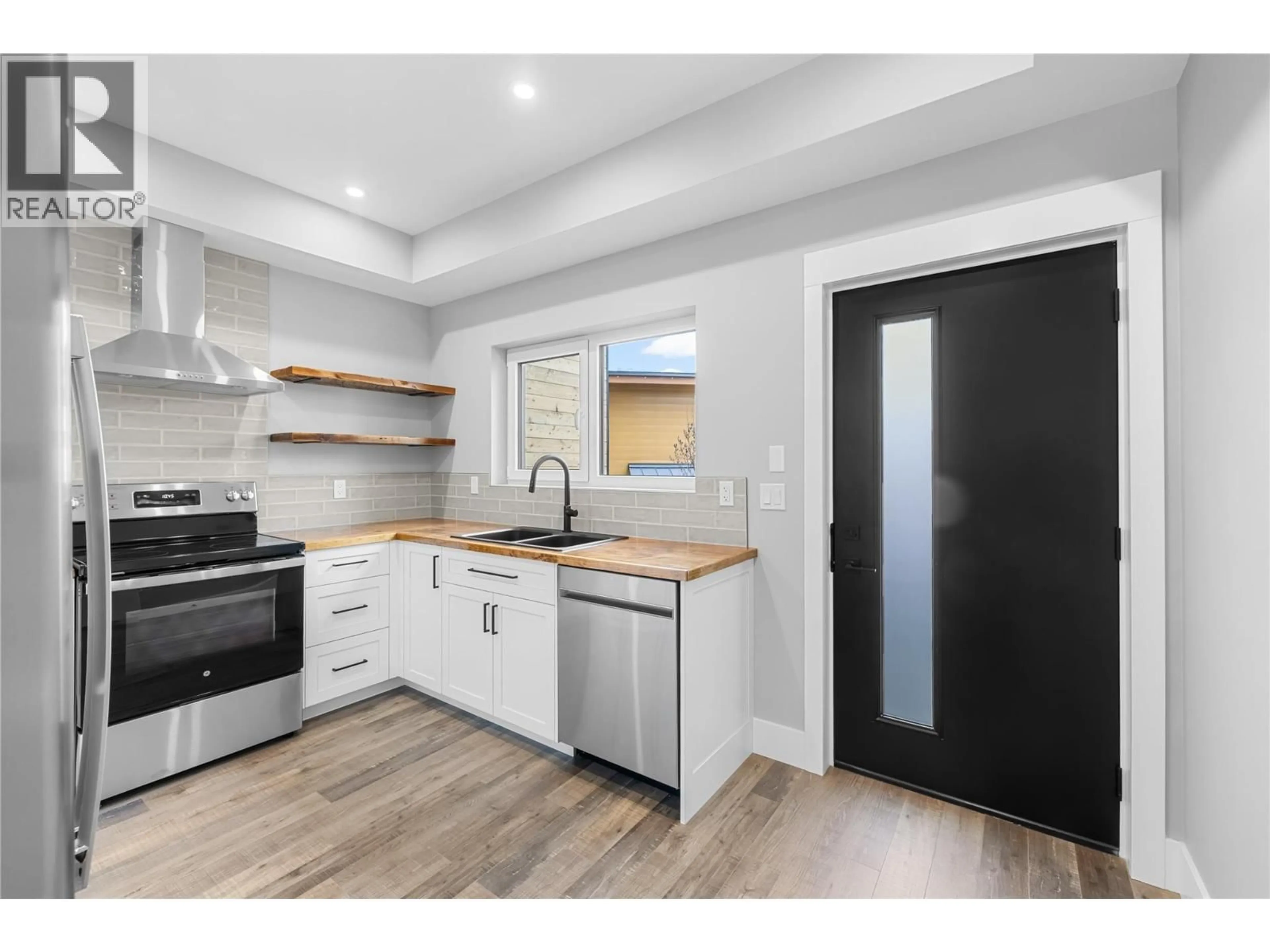 Open concept kitchen, unknown for 3 - 91 WALLINGER AVENUE, Kimberley British Columbia V1A1Y6