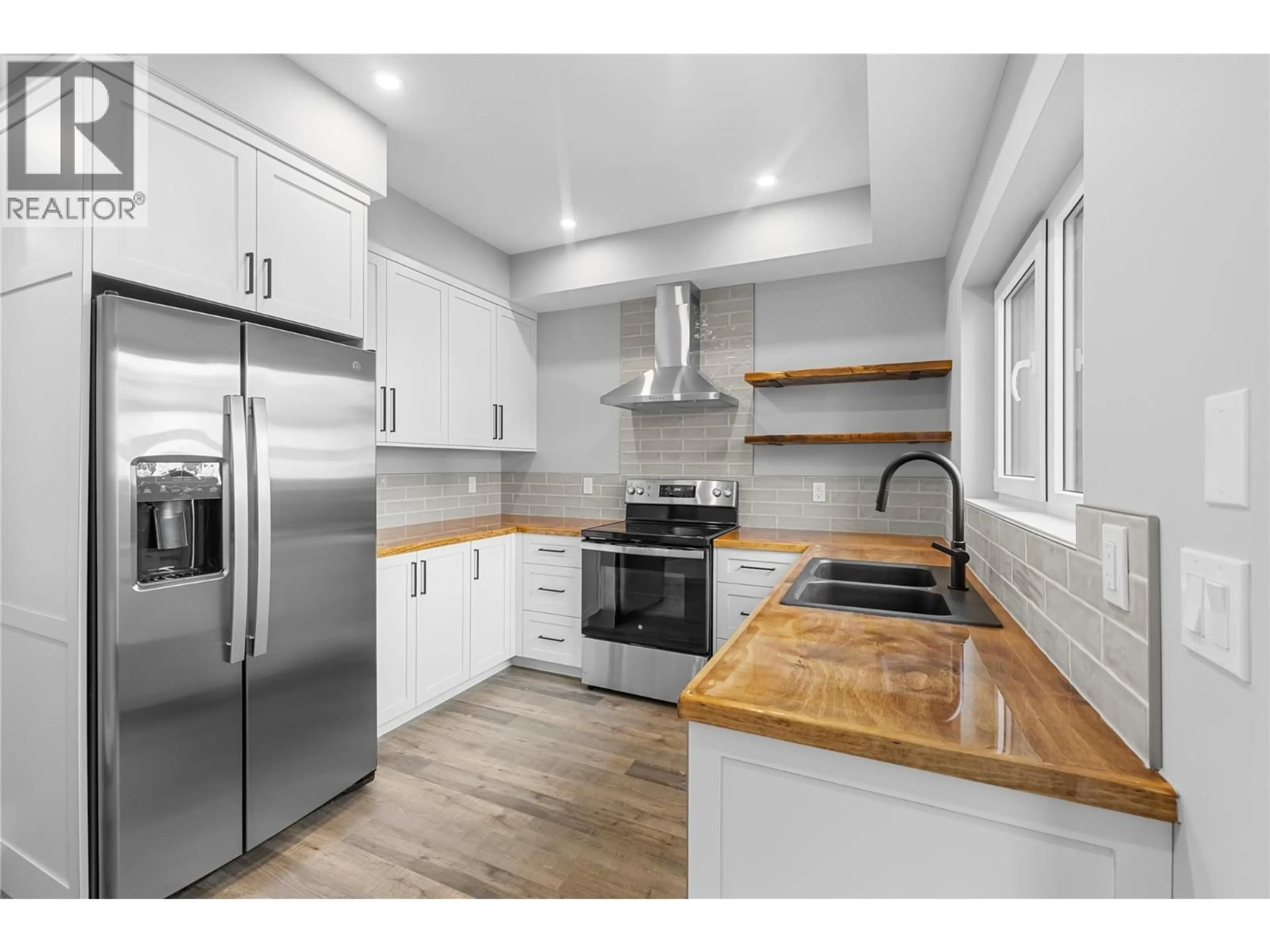 Open concept kitchen, unknown for 3 - 91 WALLINGER AVENUE, Kimberley British Columbia V1A1Y6