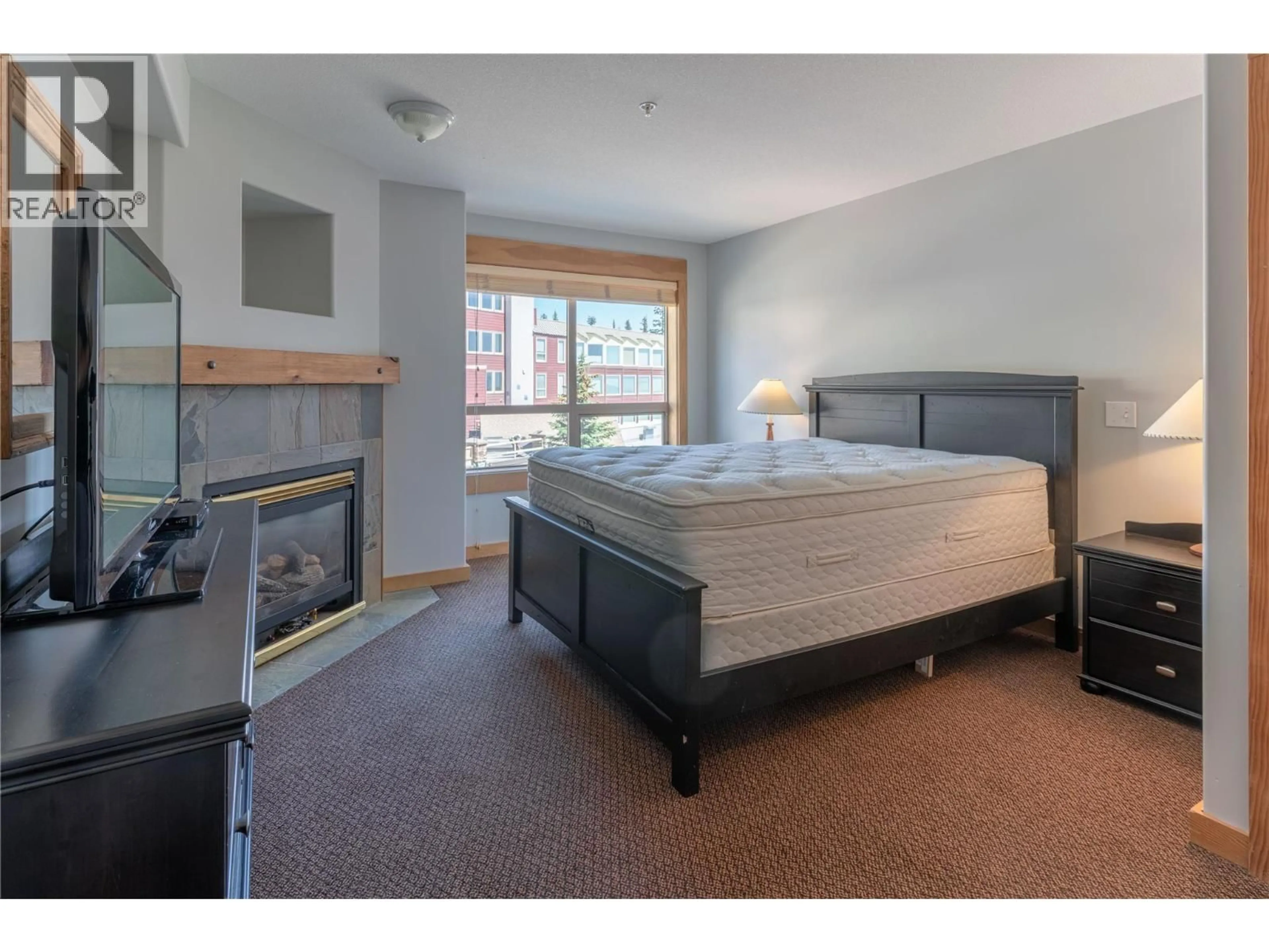 Bedroom with bed, unknown for 307/309 - 5335 BIG WHITE ROAD, Big White British Columbia V1P1P3
