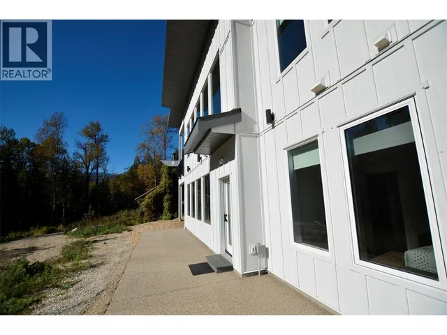 5916 FERGUSON FRONTAGE ROAD, Malakwa 5