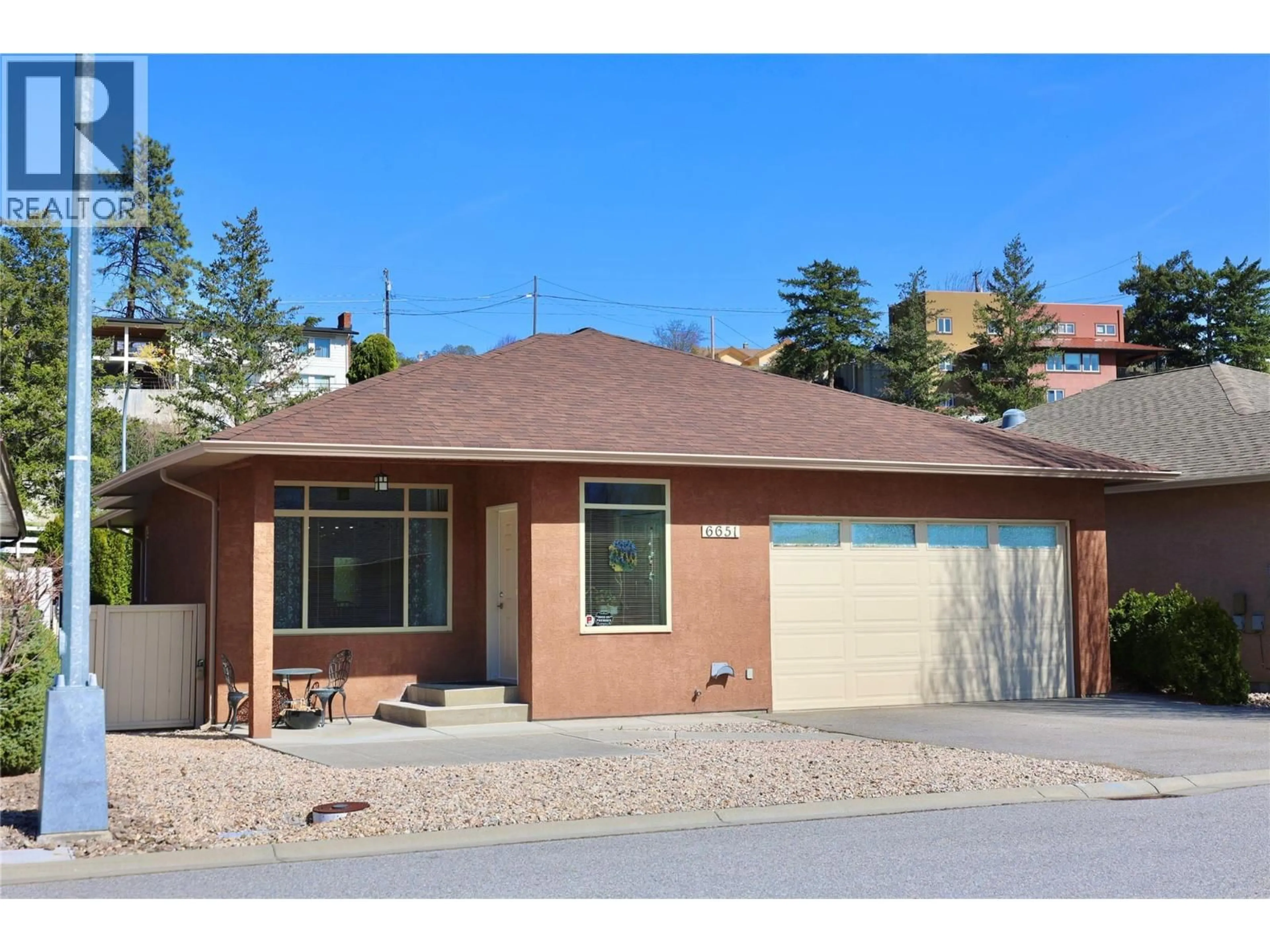 Home with brick exterior material, street for 6651 OXBOW CRESCENT, Oliver British Columbia V0H1T4