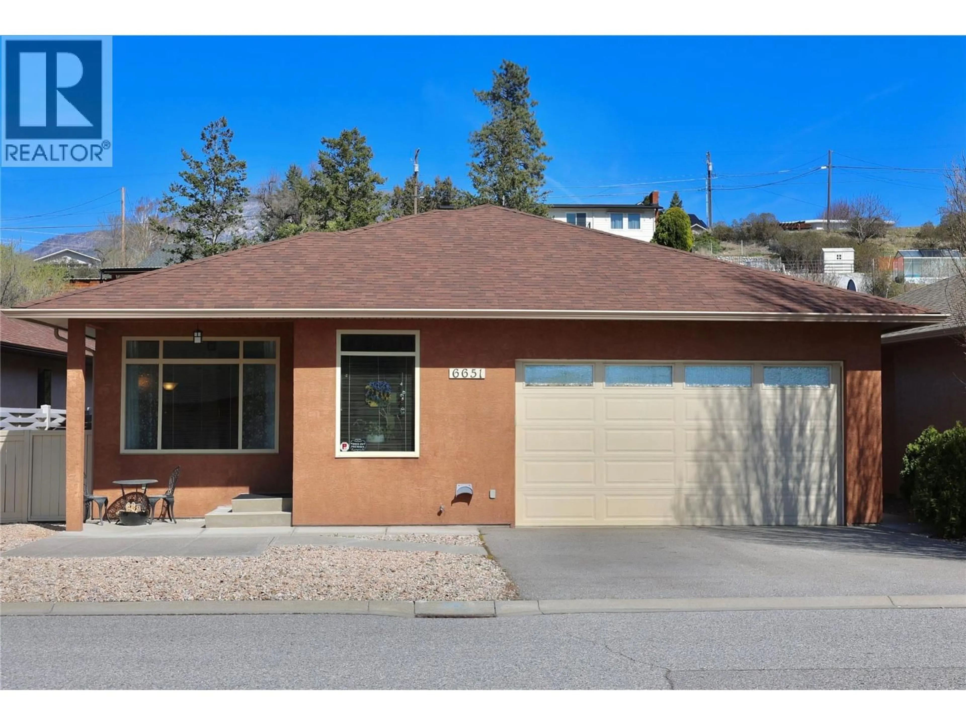 Home with brick exterior material, street for 6651 OXBOW CRESCENT, Oliver British Columbia V0H1T4