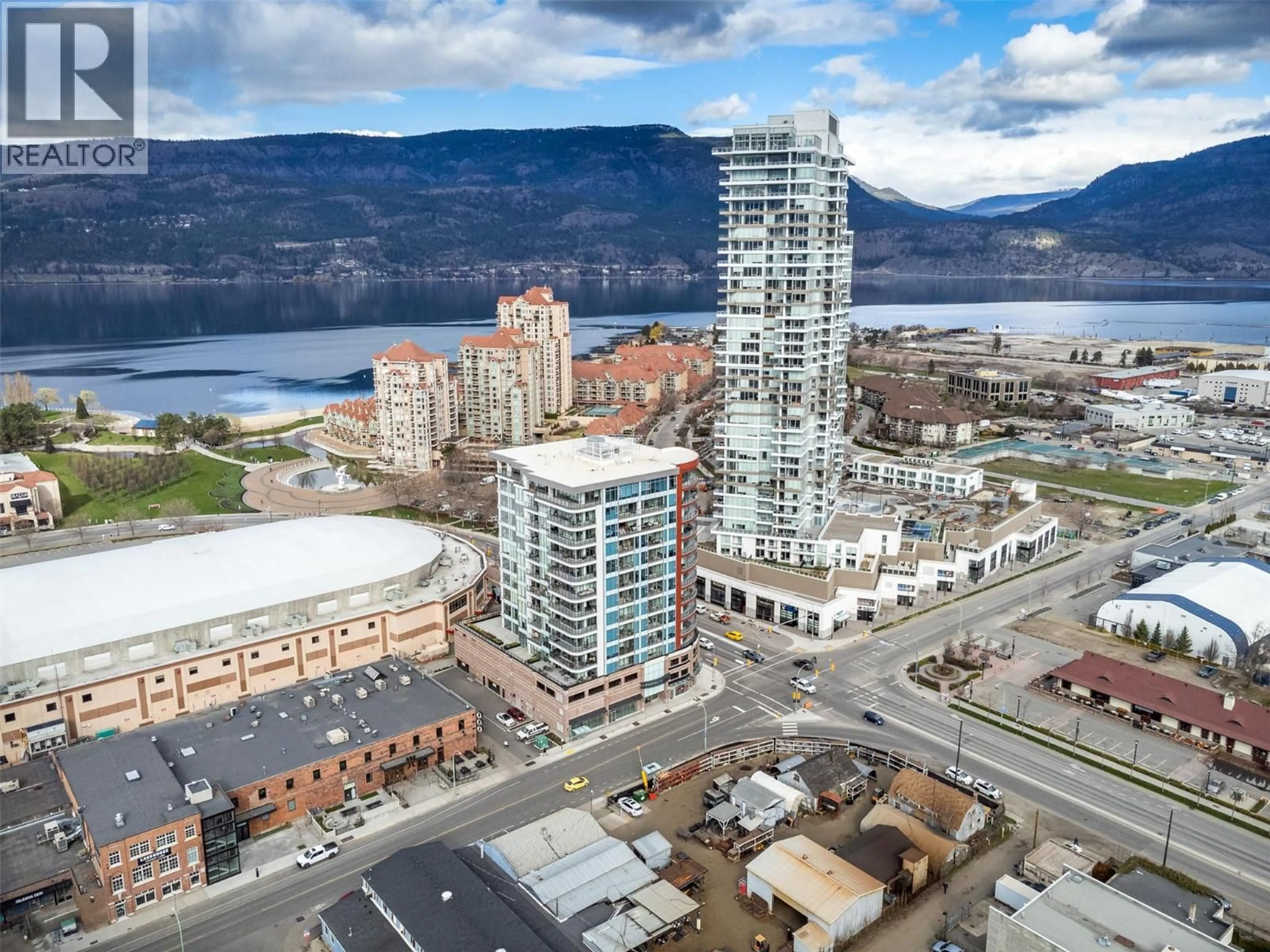 A pic from outside/outdoor area/front of a property/back of a property/a pic from drone, city buildings view from balcony for 904 - 1232 ELLIS STREET, Kelowna British Columbia V1Y1Z4