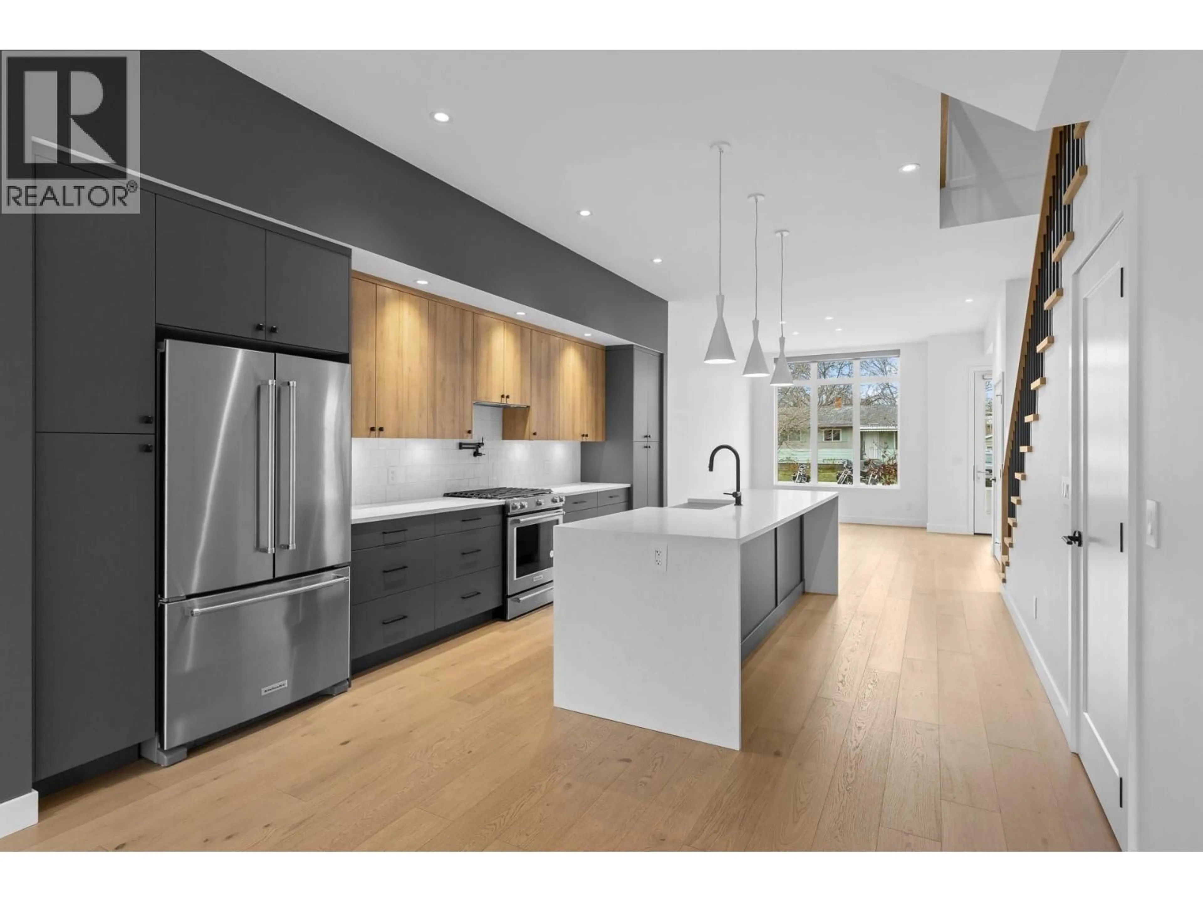 Open concept kitchen, unknown for 807 FRANCIS AVENUE, Kelowna British Columbia V1Y5G6