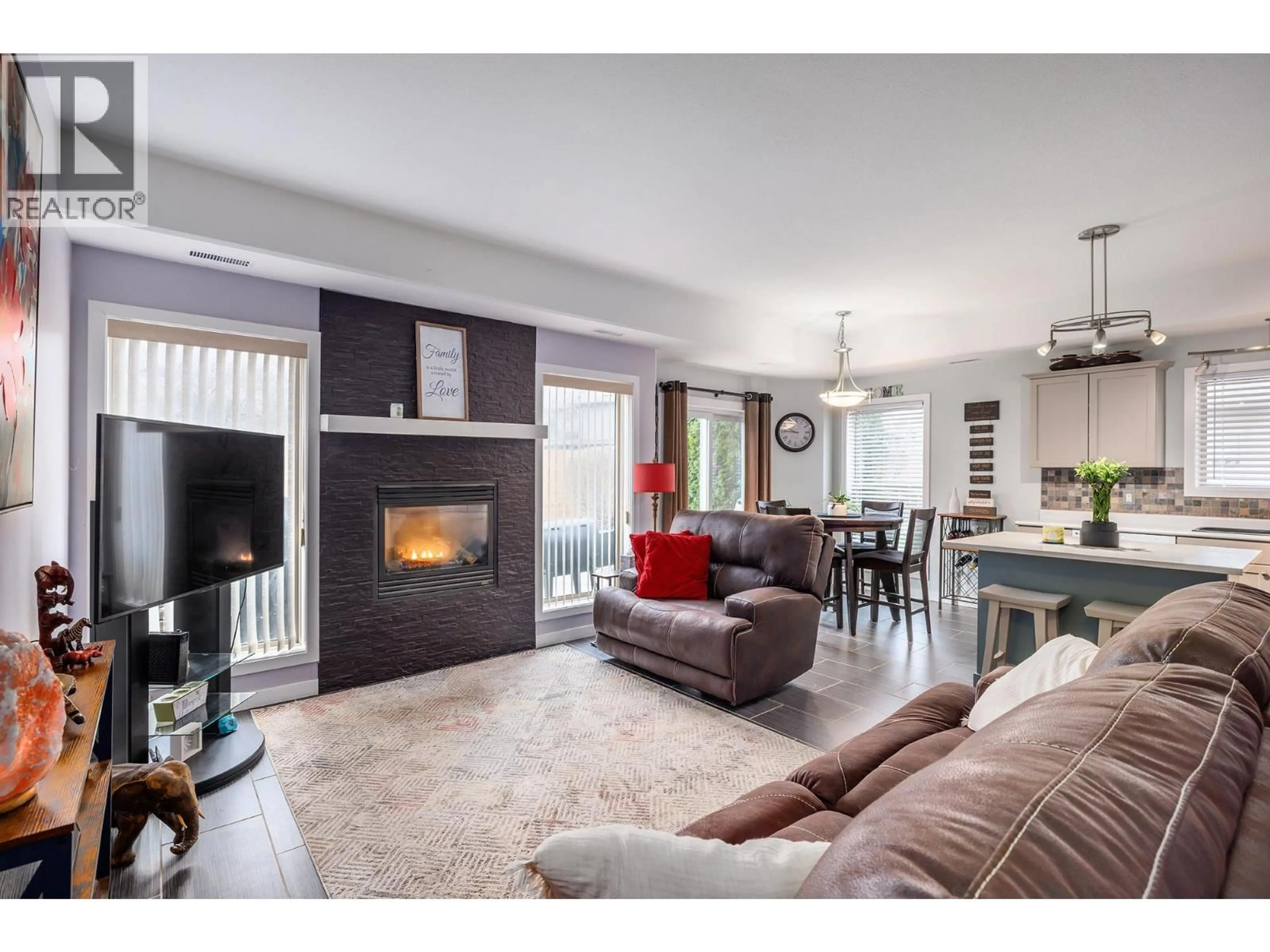 Living room with furniture, unknown for 9 - 3339 CLEMENT ROAD, Lake Country British Columbia V4V2M5