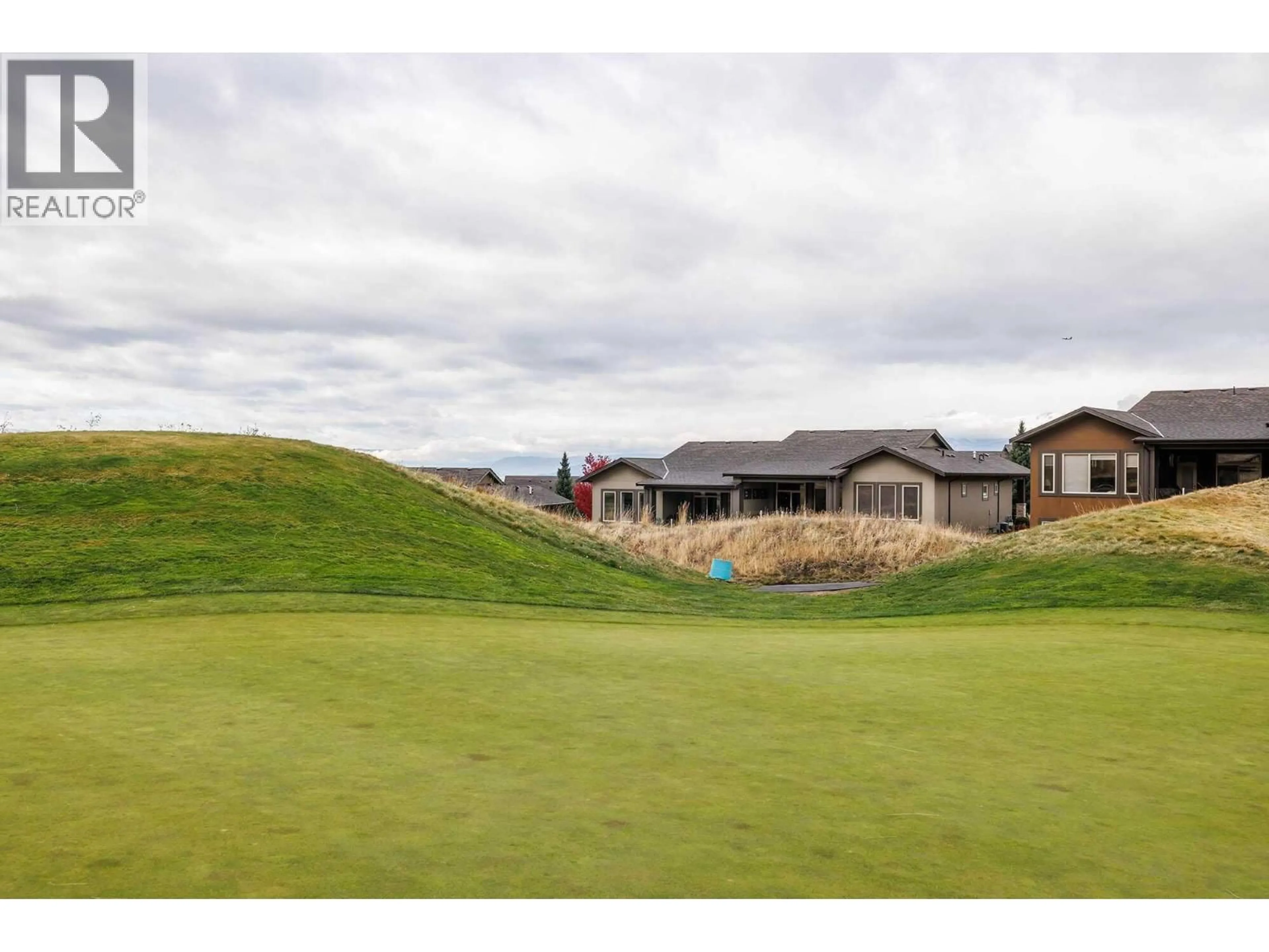A pic from outside/outdoor area/front of a property/back of a property/a pic from drone, mountain view for 40 - 1836 TOWER RANCH BOULEVARD, Kelowna British Columbia V1P1S8