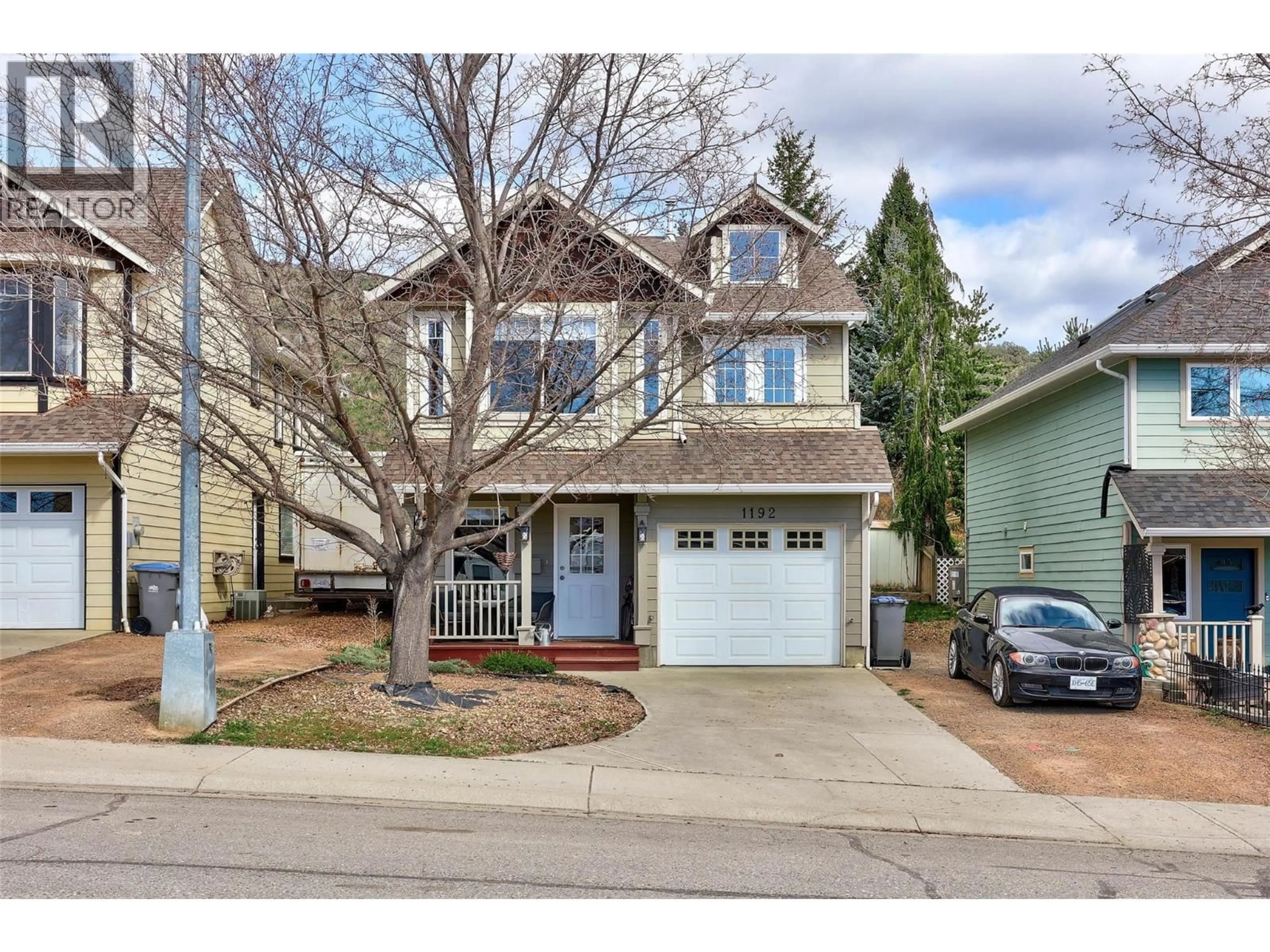 Home with vinyl exterior material, street for 1192 RAVEN DRIVE, Kamloops British Columbia V2B8P3