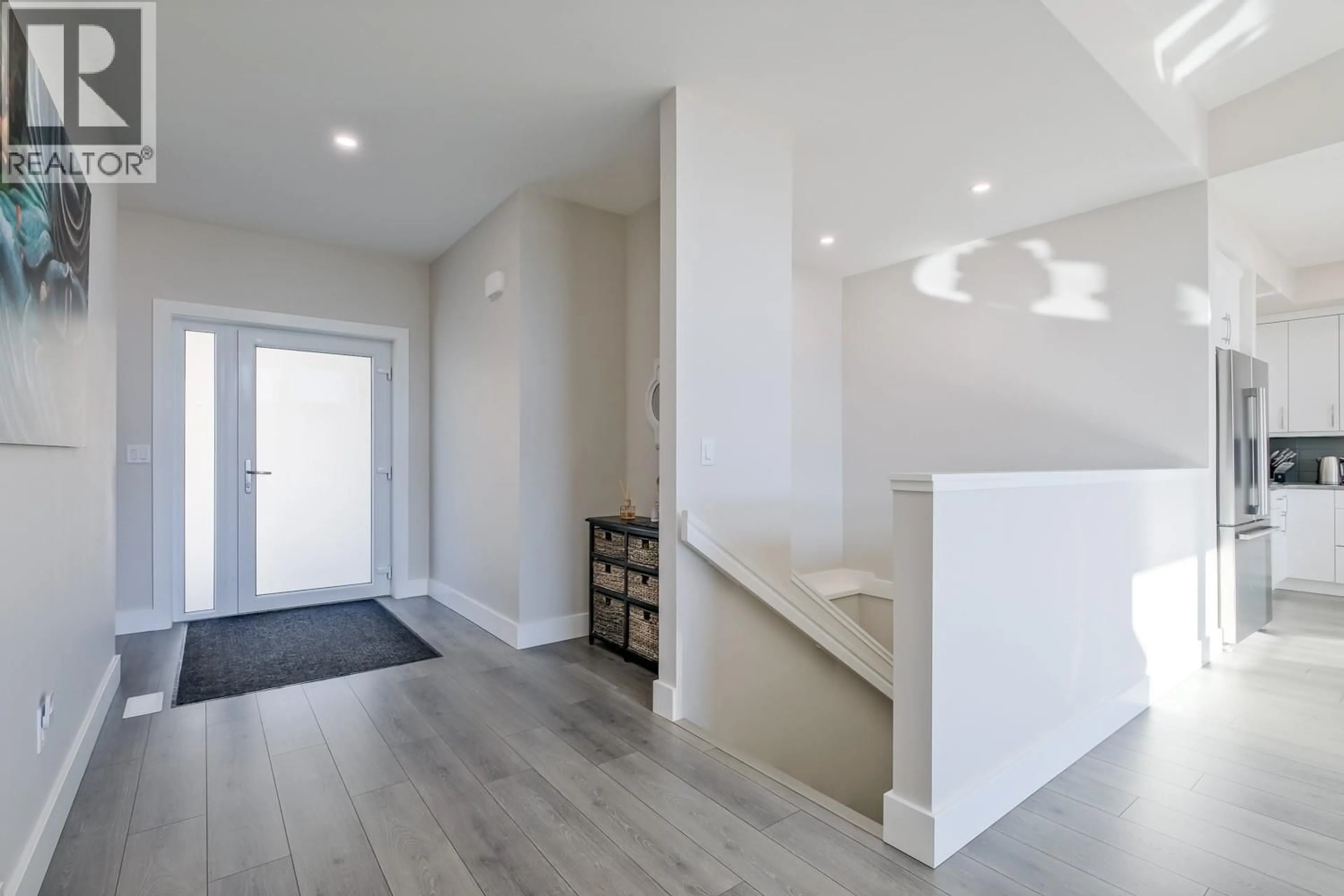 Indoor entryway for 104 SKAHA BENCH WAY, Penticton British Columbia V2A0G8