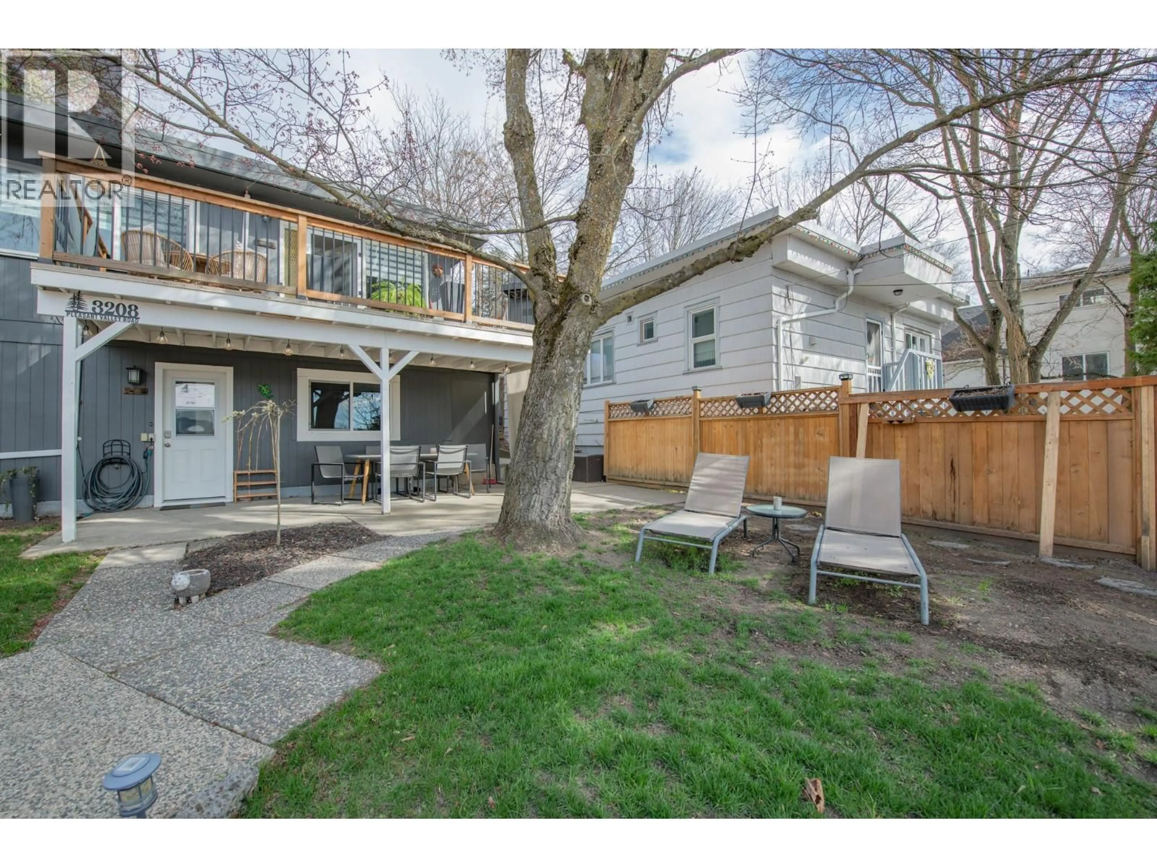 Patio, street for 3208 PLEASANT VALLEY ROAD, Vernon British Columbia V1T4L5