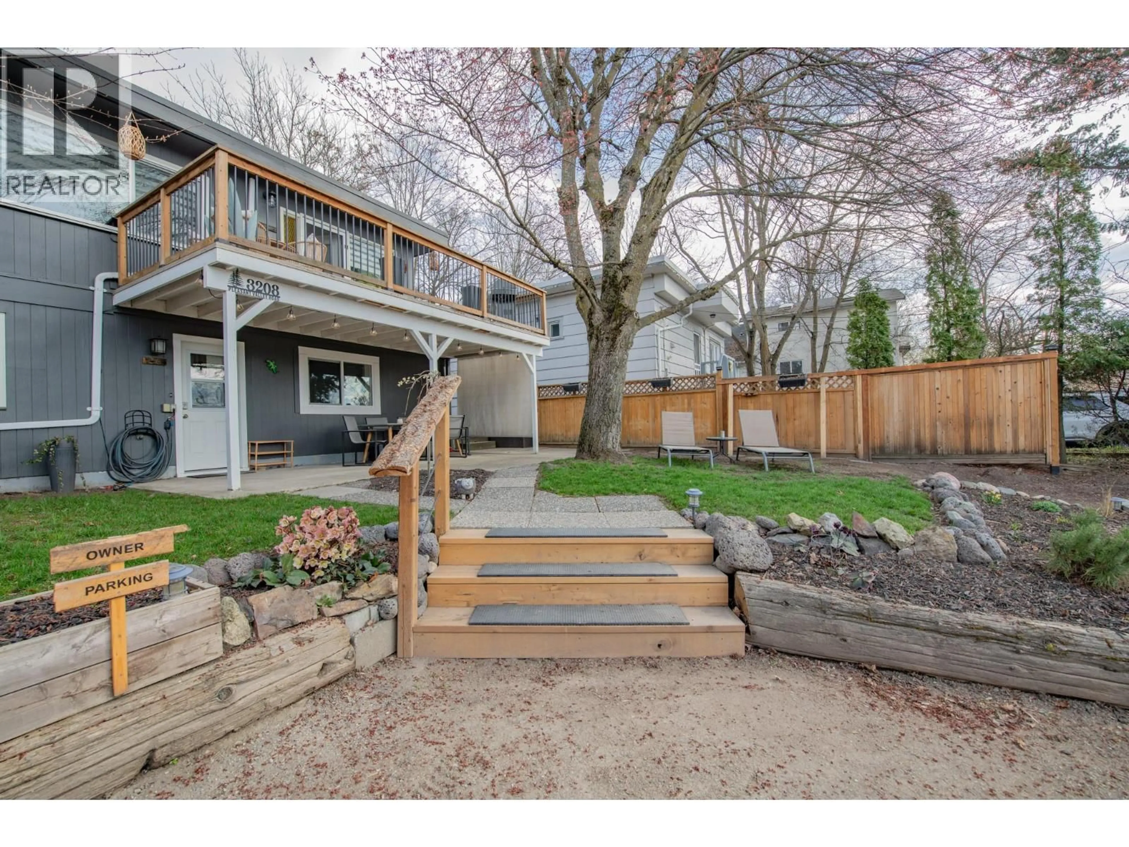Patio, street for 3208 PLEASANT VALLEY ROAD, Vernon British Columbia V1T4L5