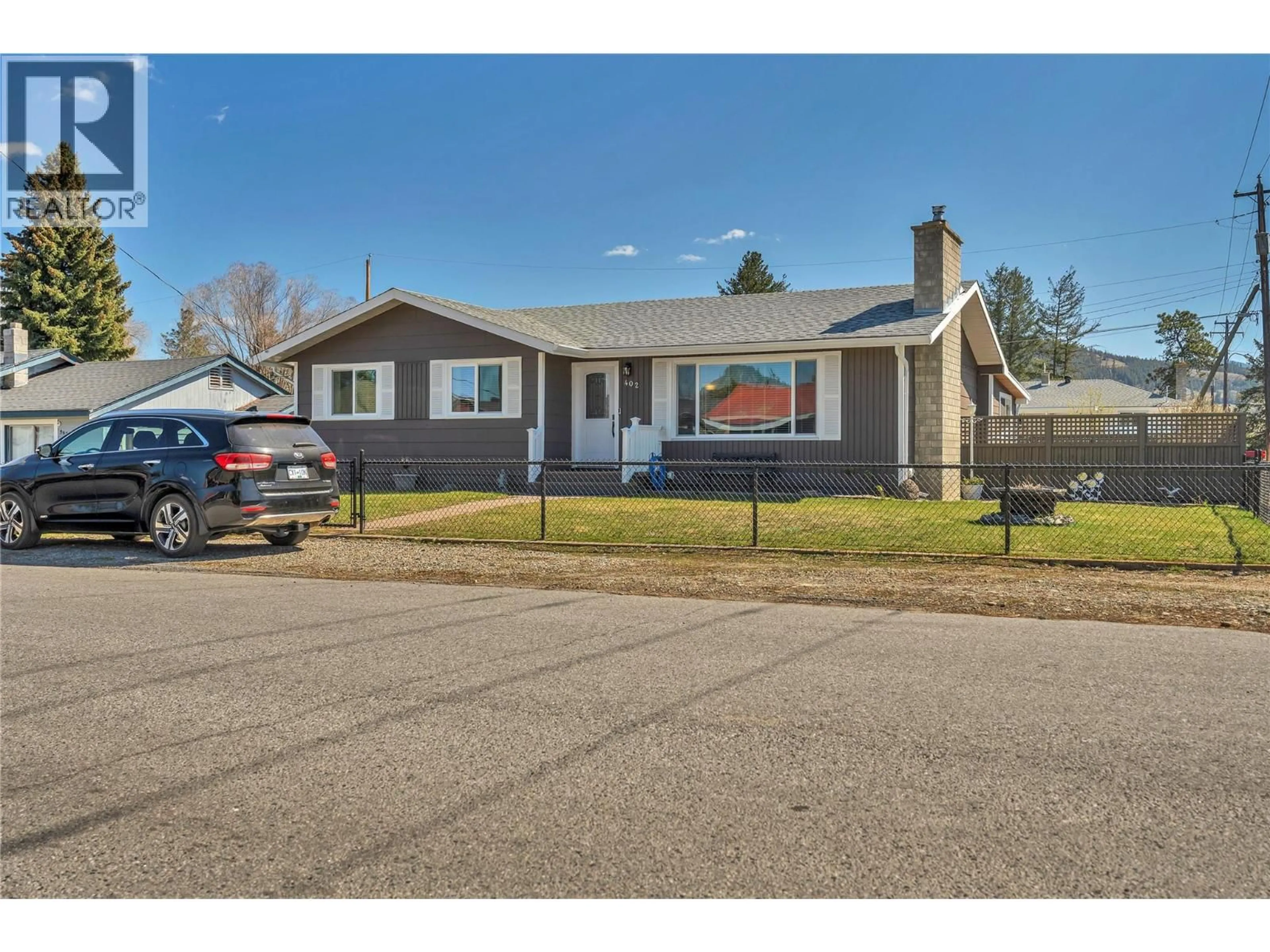 Home with vinyl exterior material, street for 402 BILLITER AVENUE, Princeton British Columbia V0X1W0