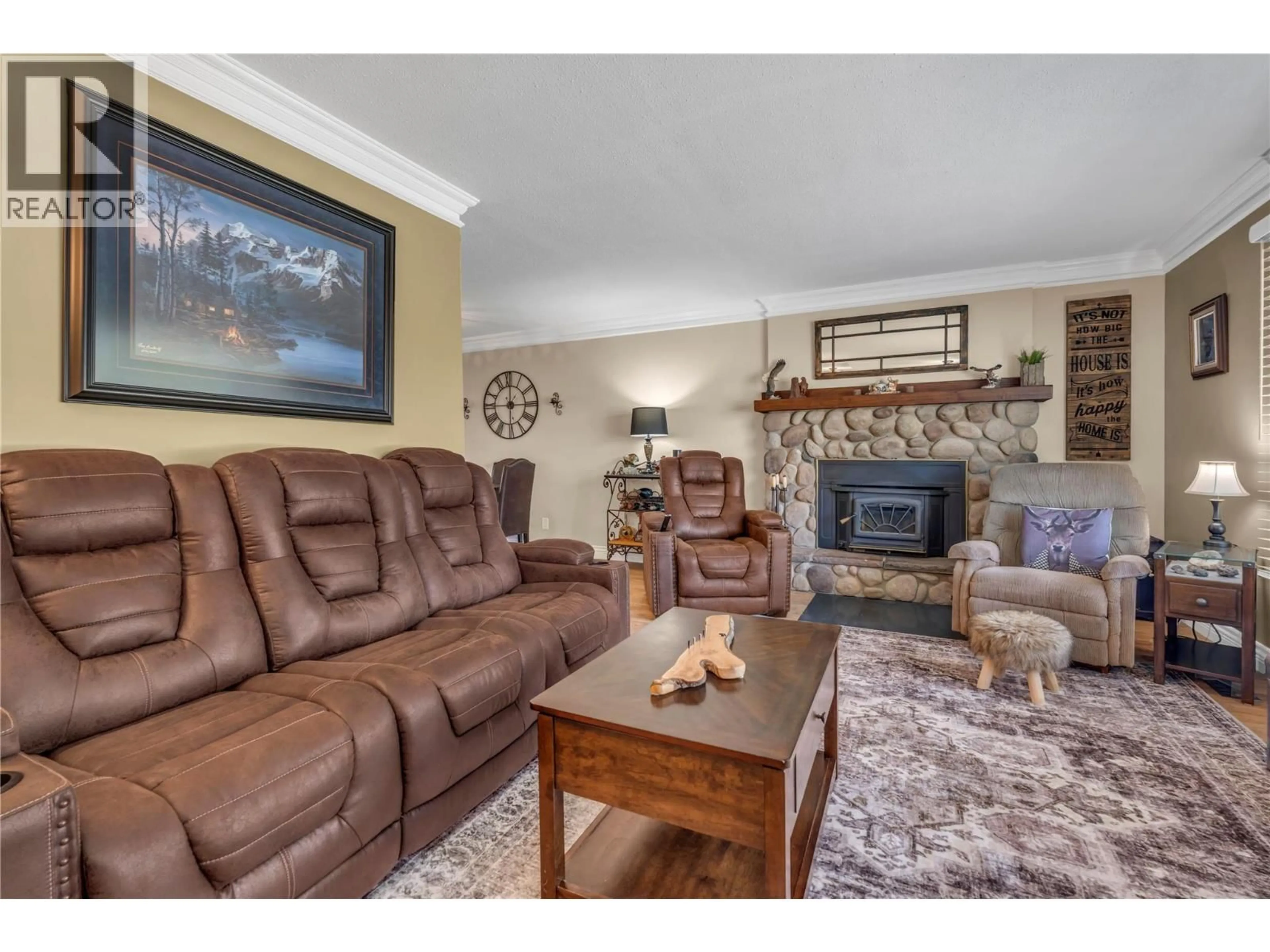 Living room with furniture, unknown for 402 BILLITER AVENUE, Princeton British Columbia V0X1W0