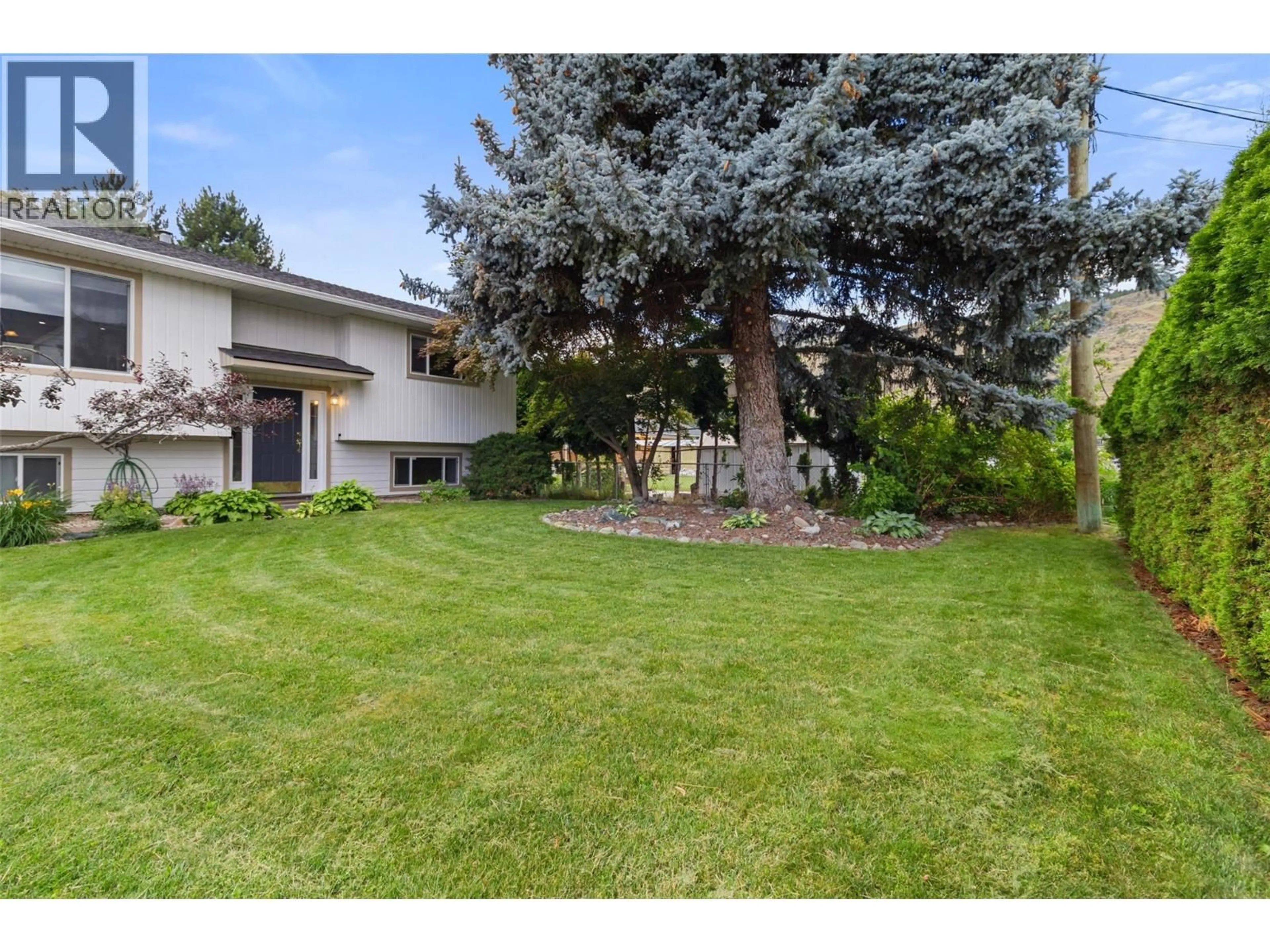 A pic from outside/outdoor area/front of a property/back of a property/a pic from drone, street for 845 ELDER ROAD, Kamloops British Columbia V2B6K9