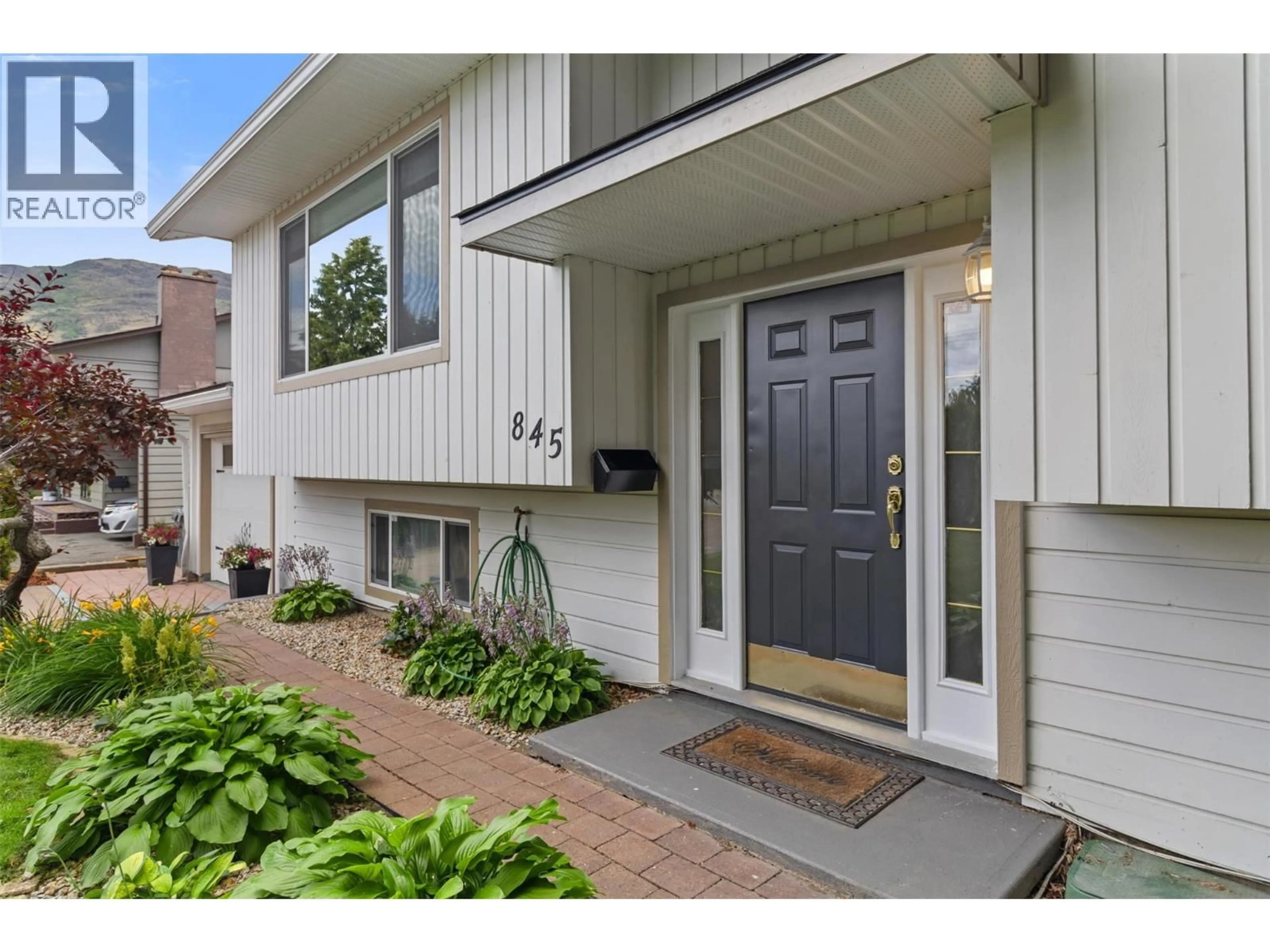Indoor entryway for 845 ELDER ROAD, Kamloops British Columbia V2B6K9