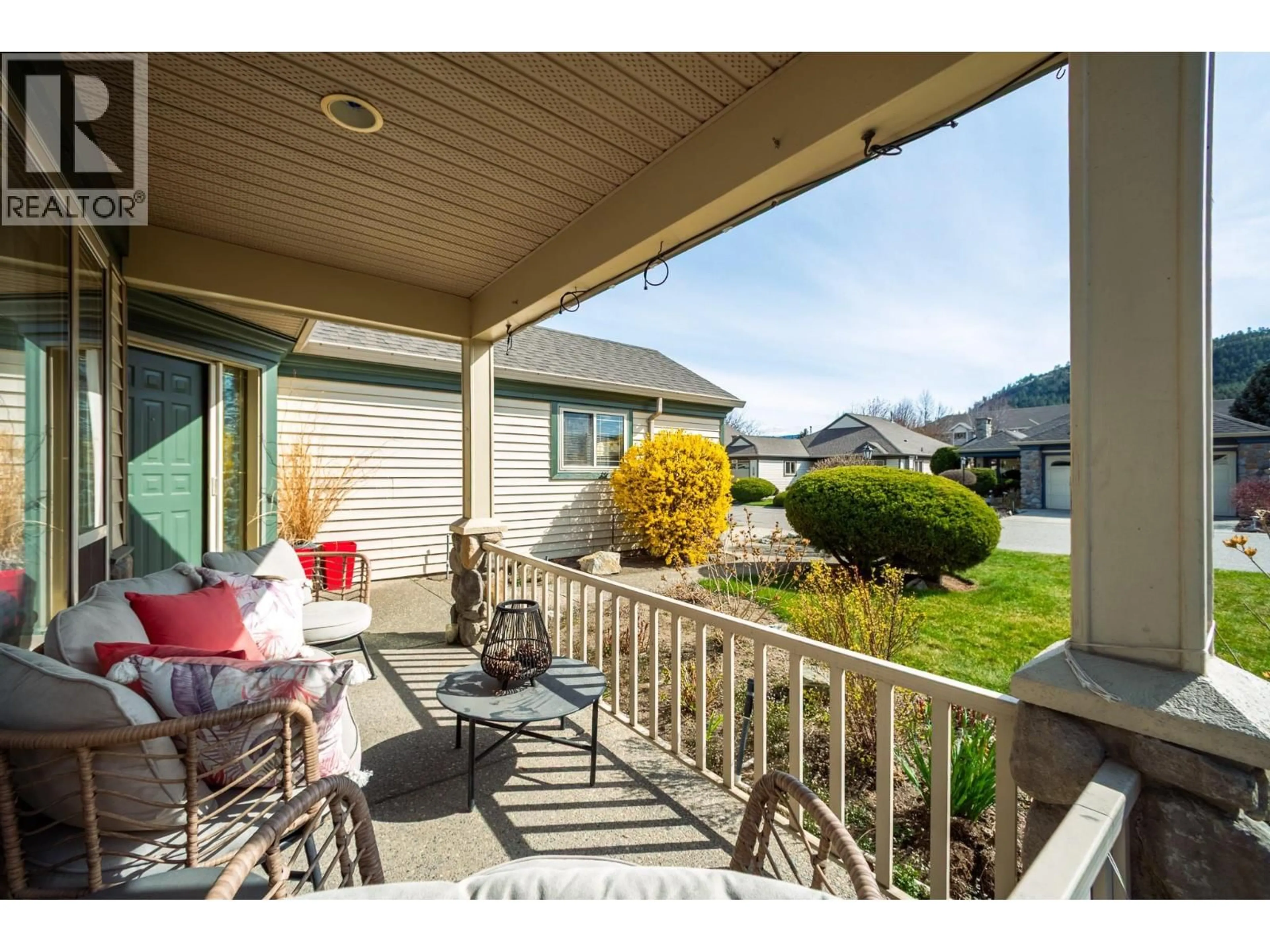 Patio, water/lake/river/ocean view for 118 - 550 YATES ROAD, Kelowna British Columbia V1V1Z4
