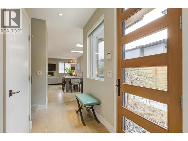 553 PATTERSON AVENUE, Kelowna 3