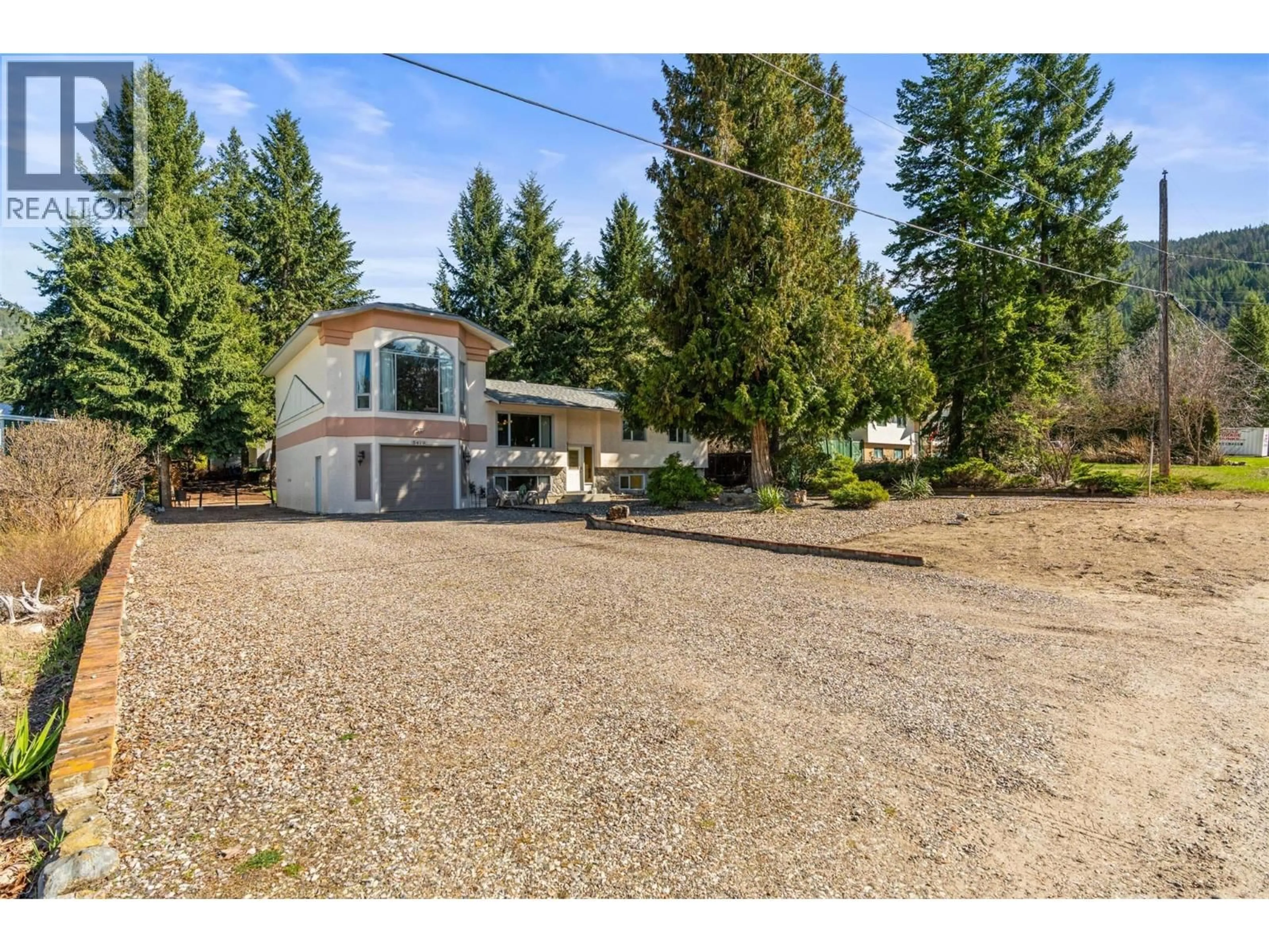 A pic from outside/outdoor area/front of a property/back of a property/a pic from drone, unknown for 3419 LARCH DRIVE, Armstrong British Columbia V4Y0S8