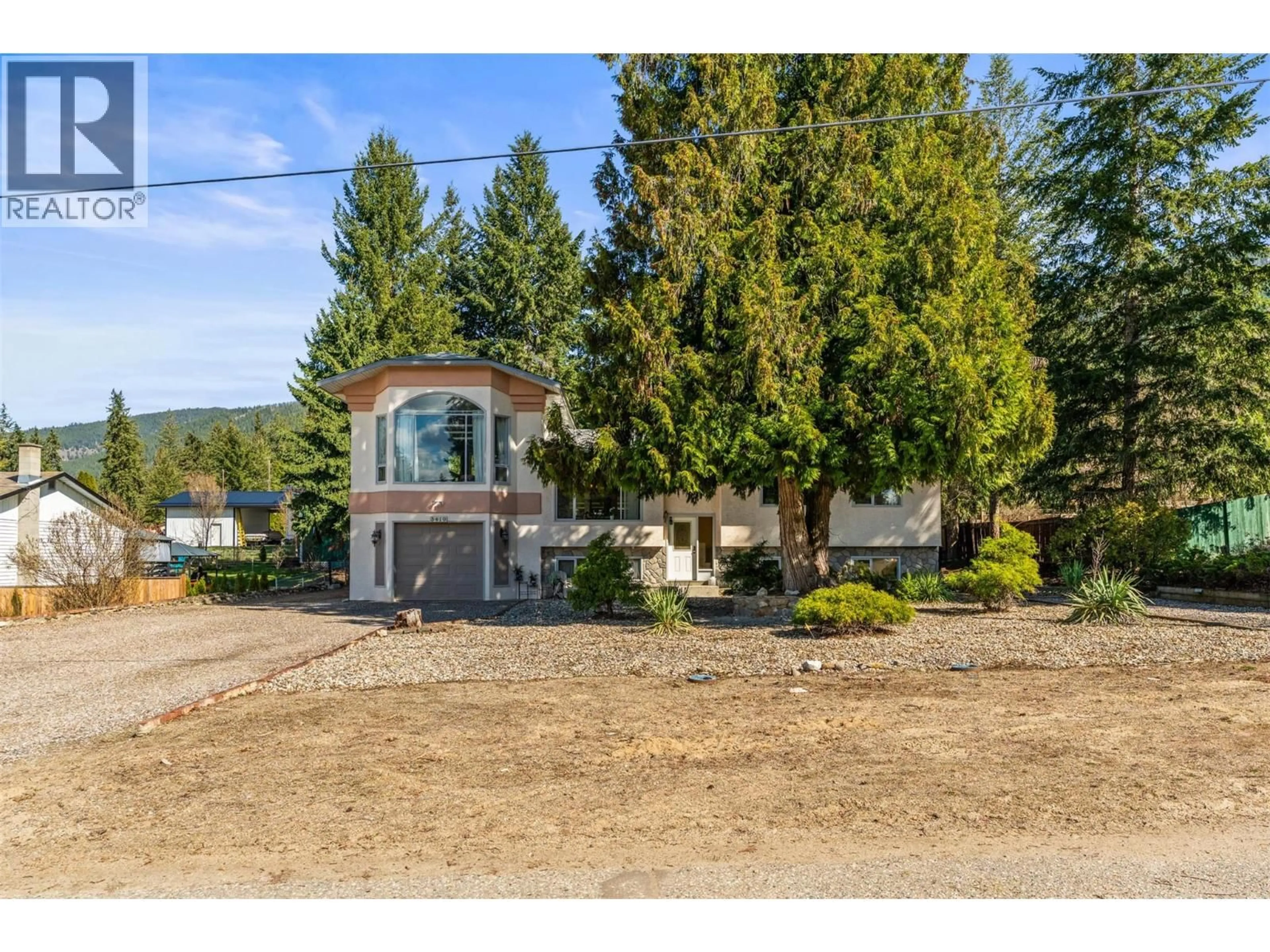 A pic from outside/outdoor area/front of a property/back of a property/a pic from drone, unknown for 3419 LARCH DRIVE, Armstrong British Columbia V4Y0S8