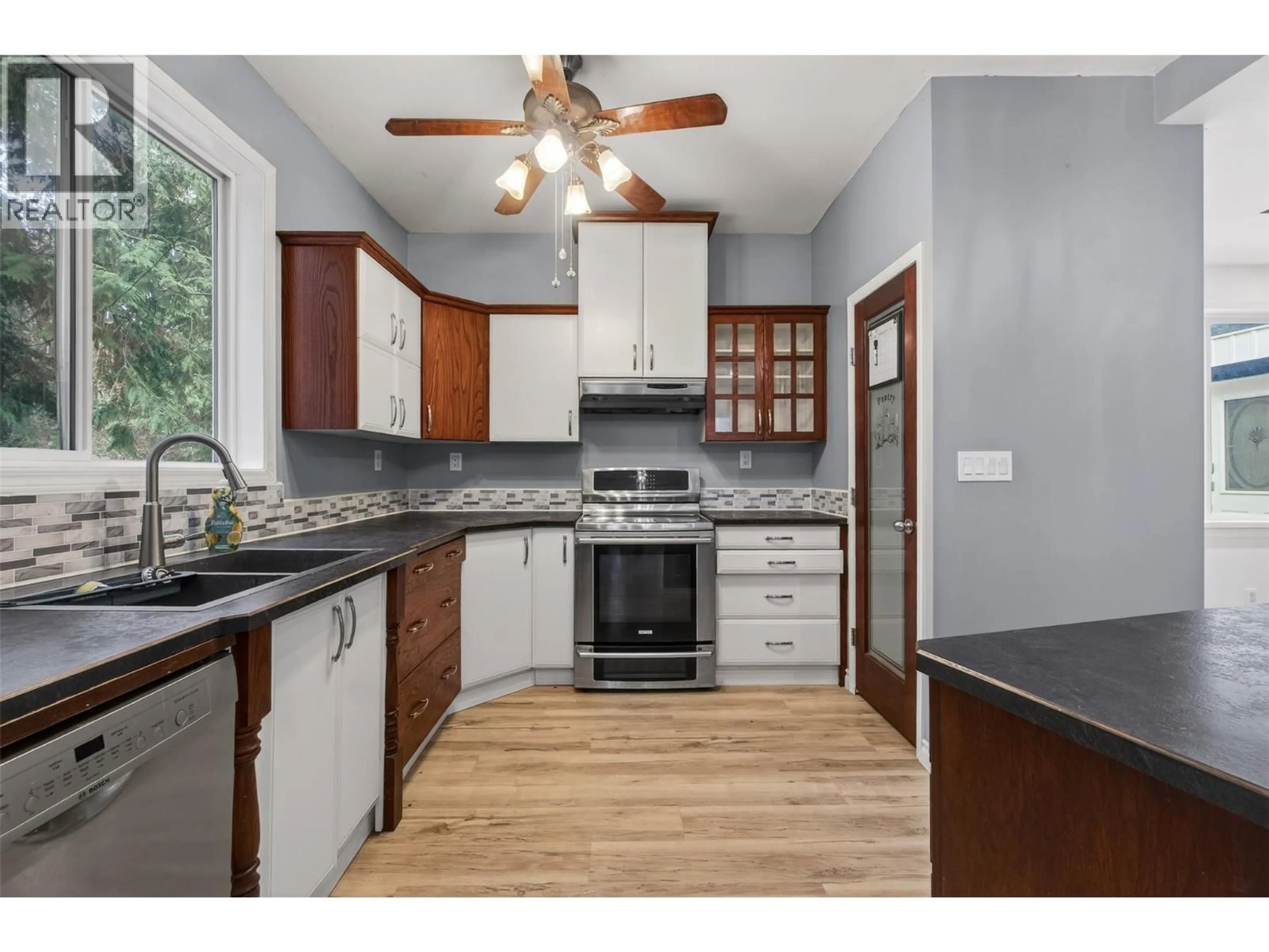 Unknown for 9048 HUMMING BIRD DRIVE, Swansea Point British Columbia V0E2K2