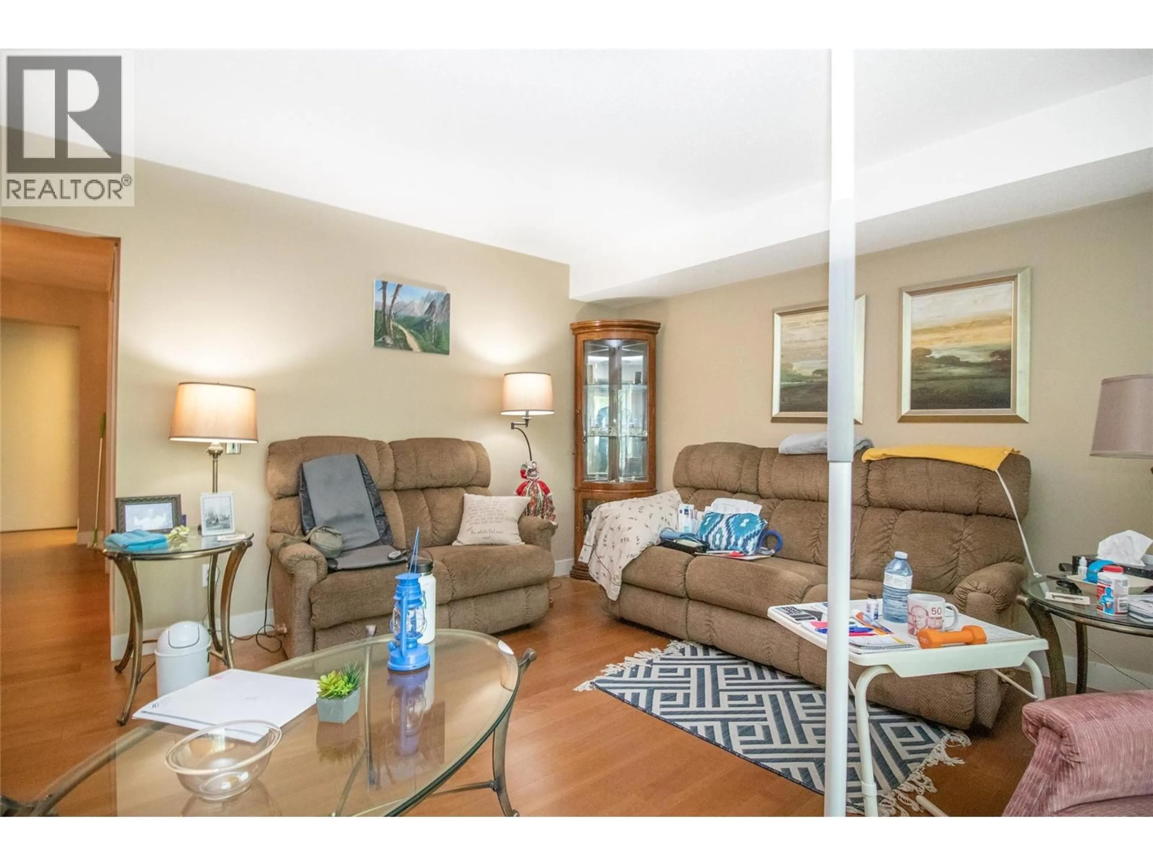 Living room with furniture, unknown for 115A - 1045 SUTHERLAND AVENUE, Kelowna British Columbia V1Y5Y1