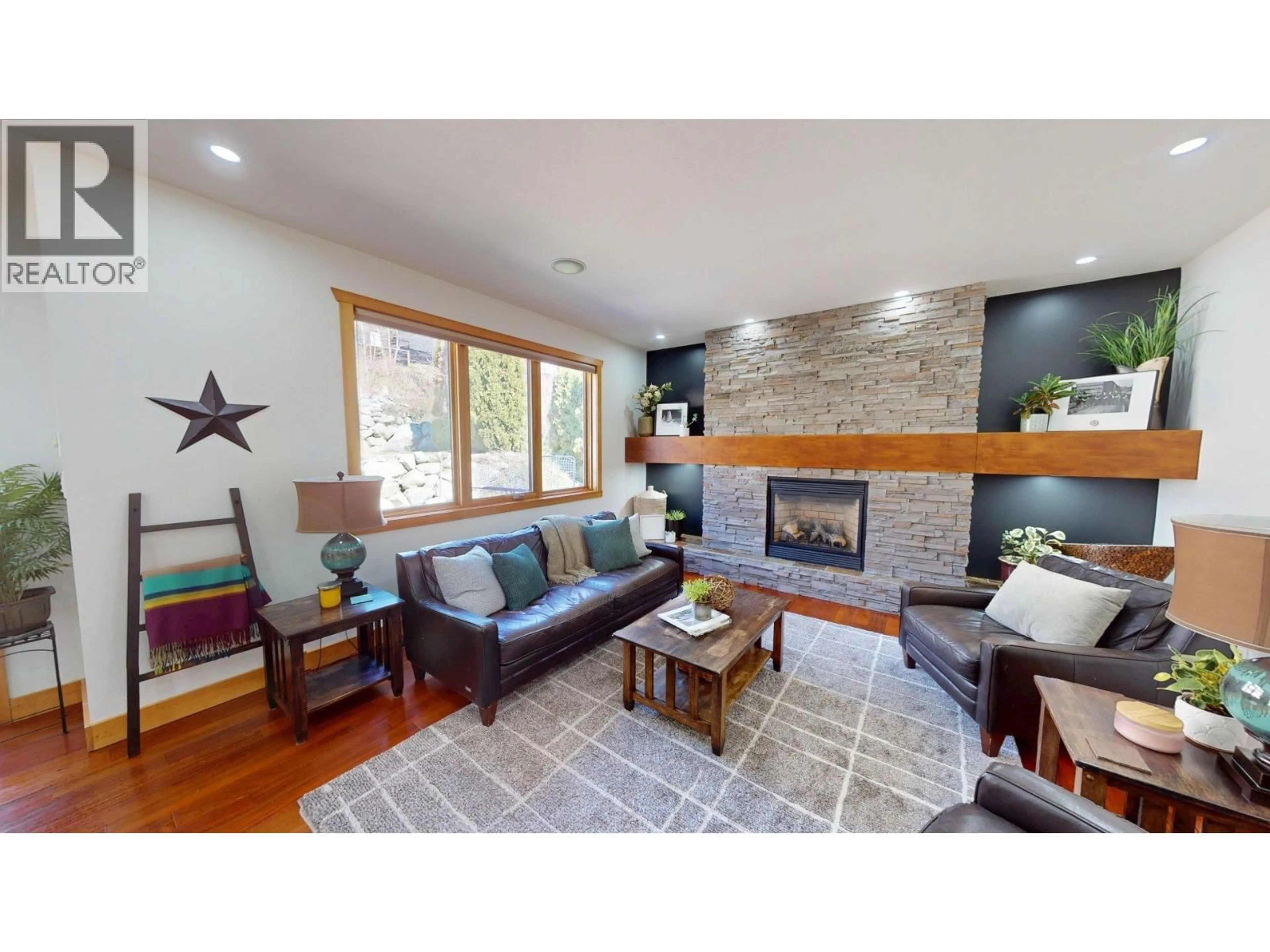 Living room with furniture, unknown for 2455 COLIN CRESCENT, Trail British Columbia V1R4T4