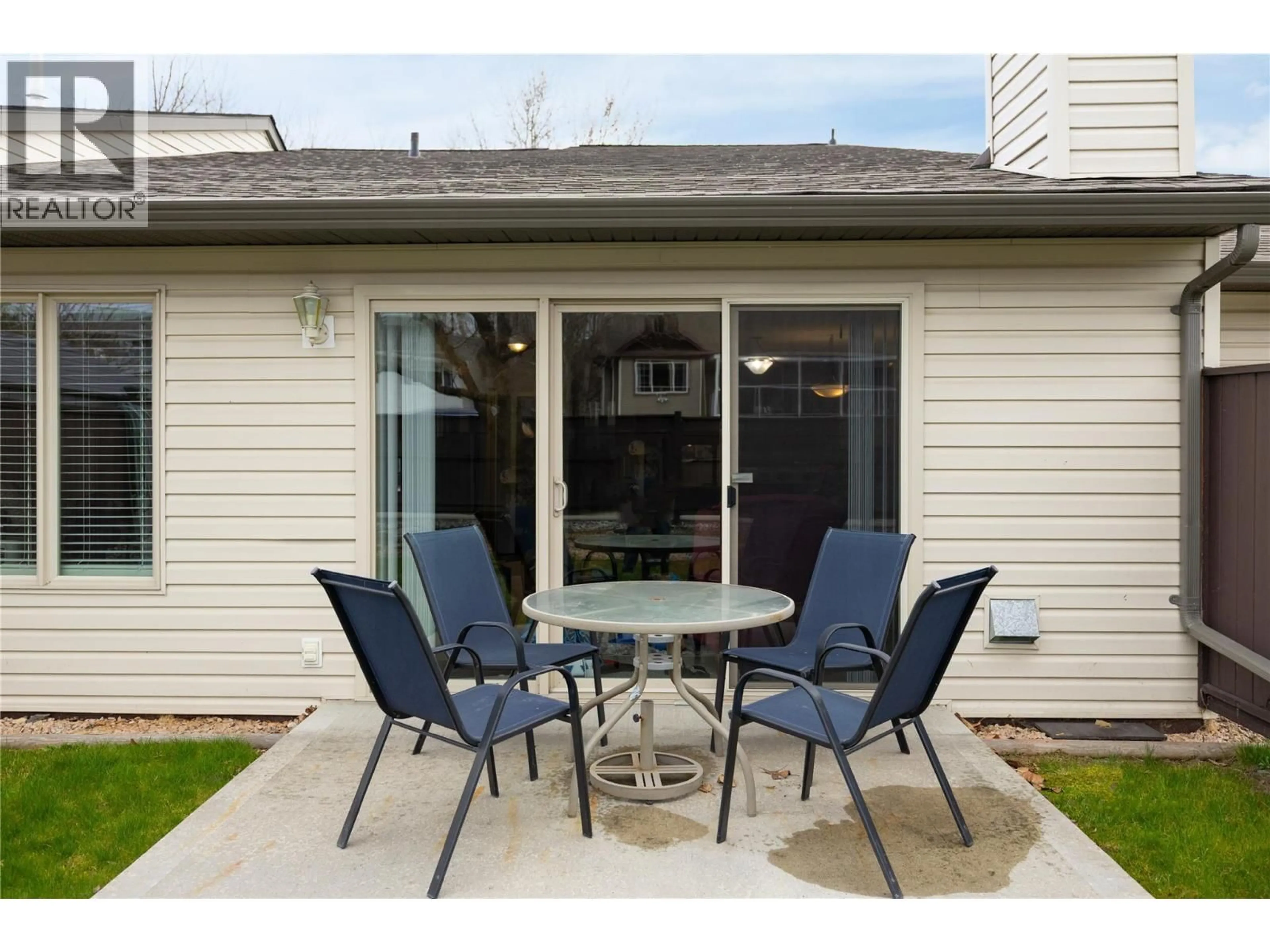 Patio, water/lake/river/ocean view for 2 - 4004 24 AVENUE, Vernon British Columbia V1T1M4