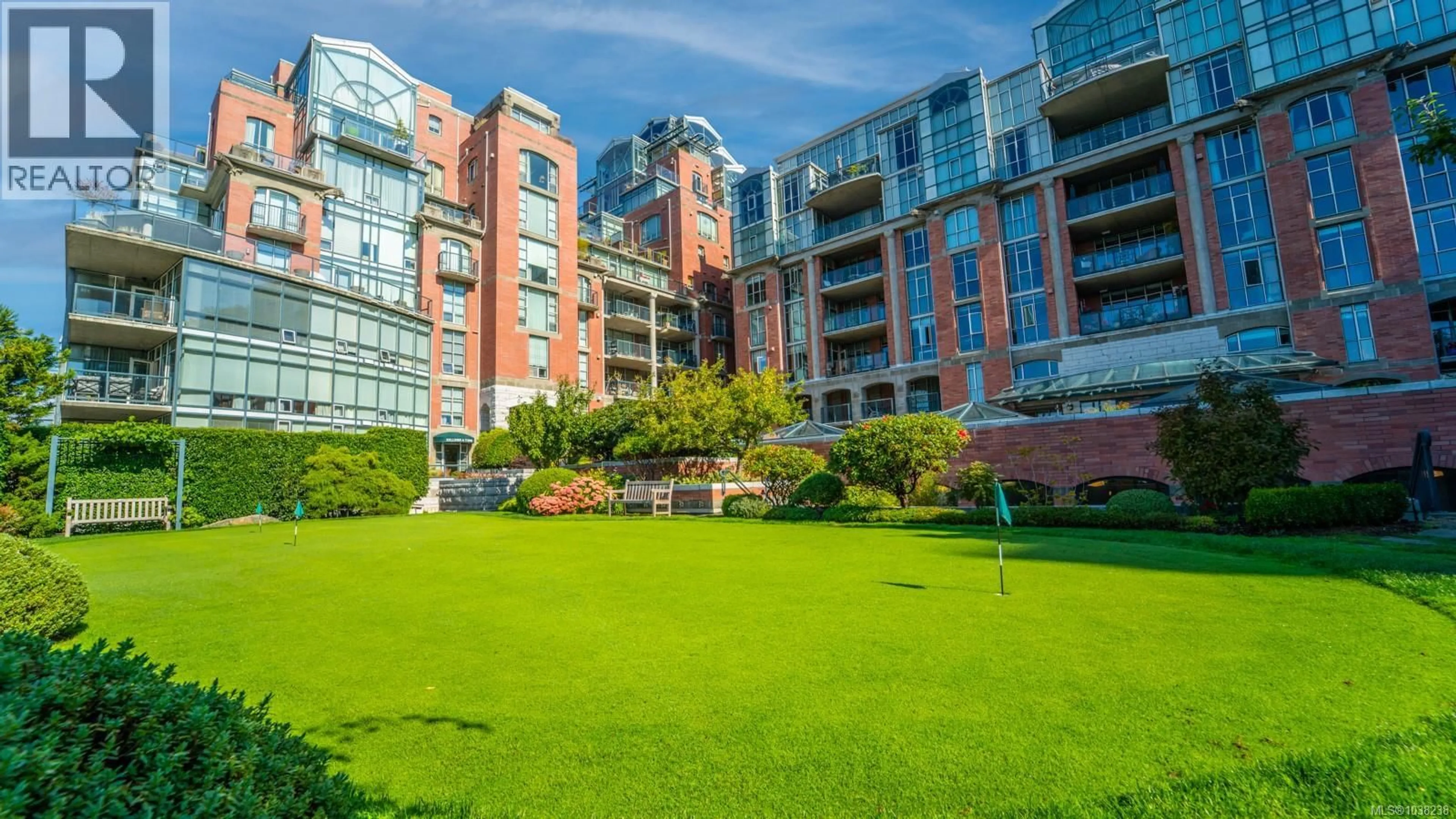 A pic from outside/outdoor area/front of a property/back of a property/a pic from drone, city buildings view from balcony for 903 - 21 DALLAS ROAD, Victoria British Columbia V8V4Z9