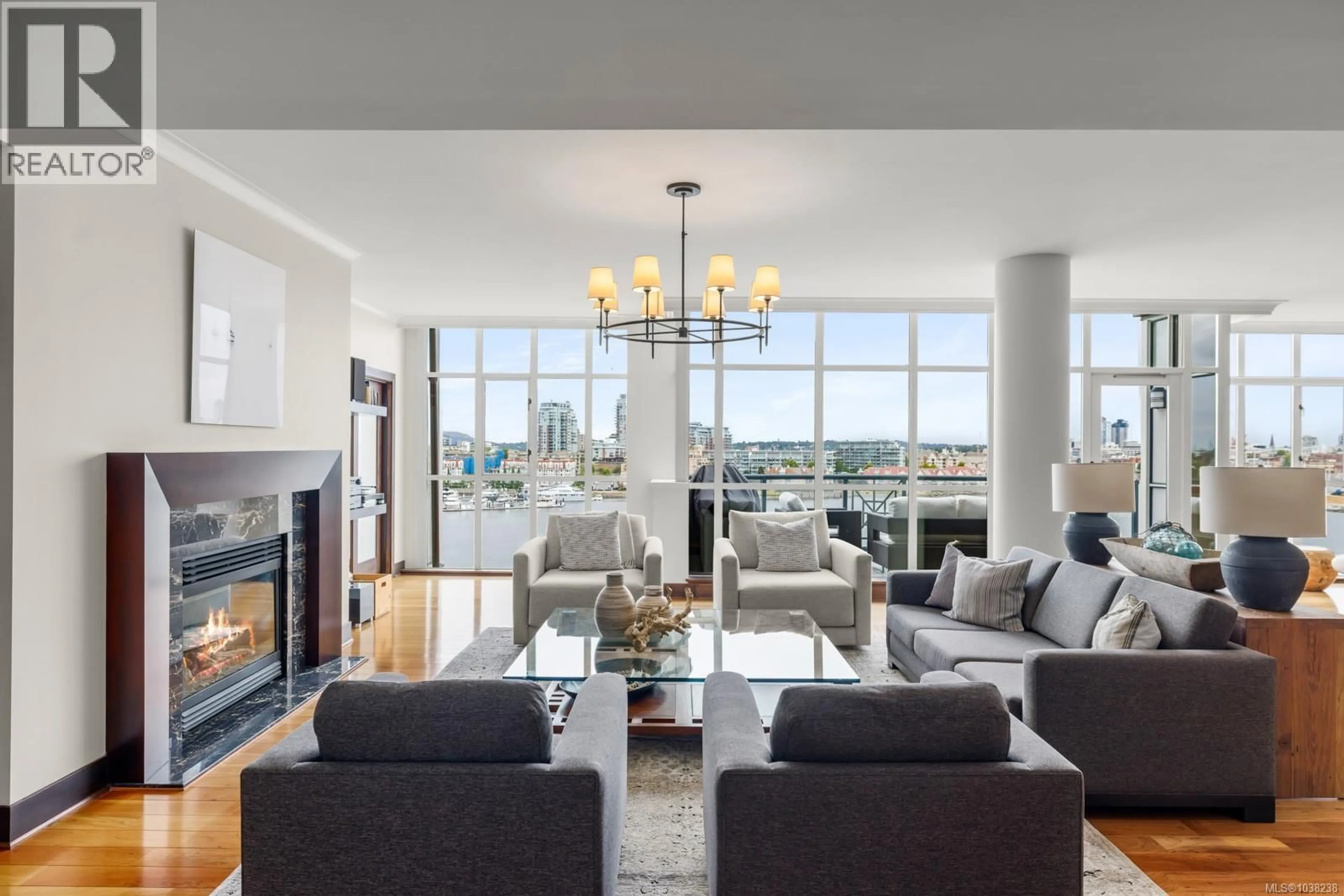 Living room with furniture, unknown for 903 - 21 DALLAS ROAD, Victoria British Columbia V8V4Z9