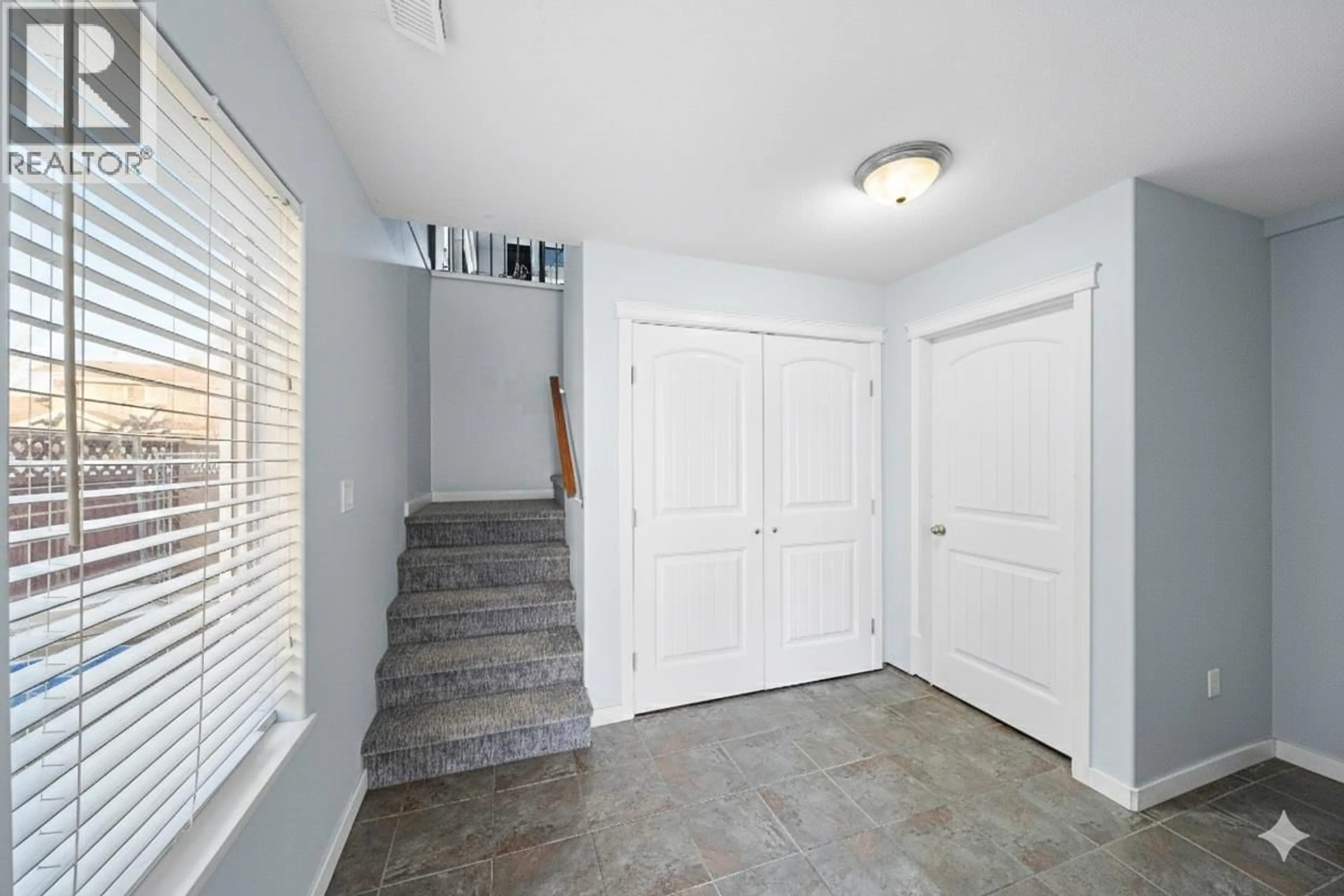 Indoor entryway for 815 NICOLANI DRIVE, Kamloops British Columbia V2B8C6
