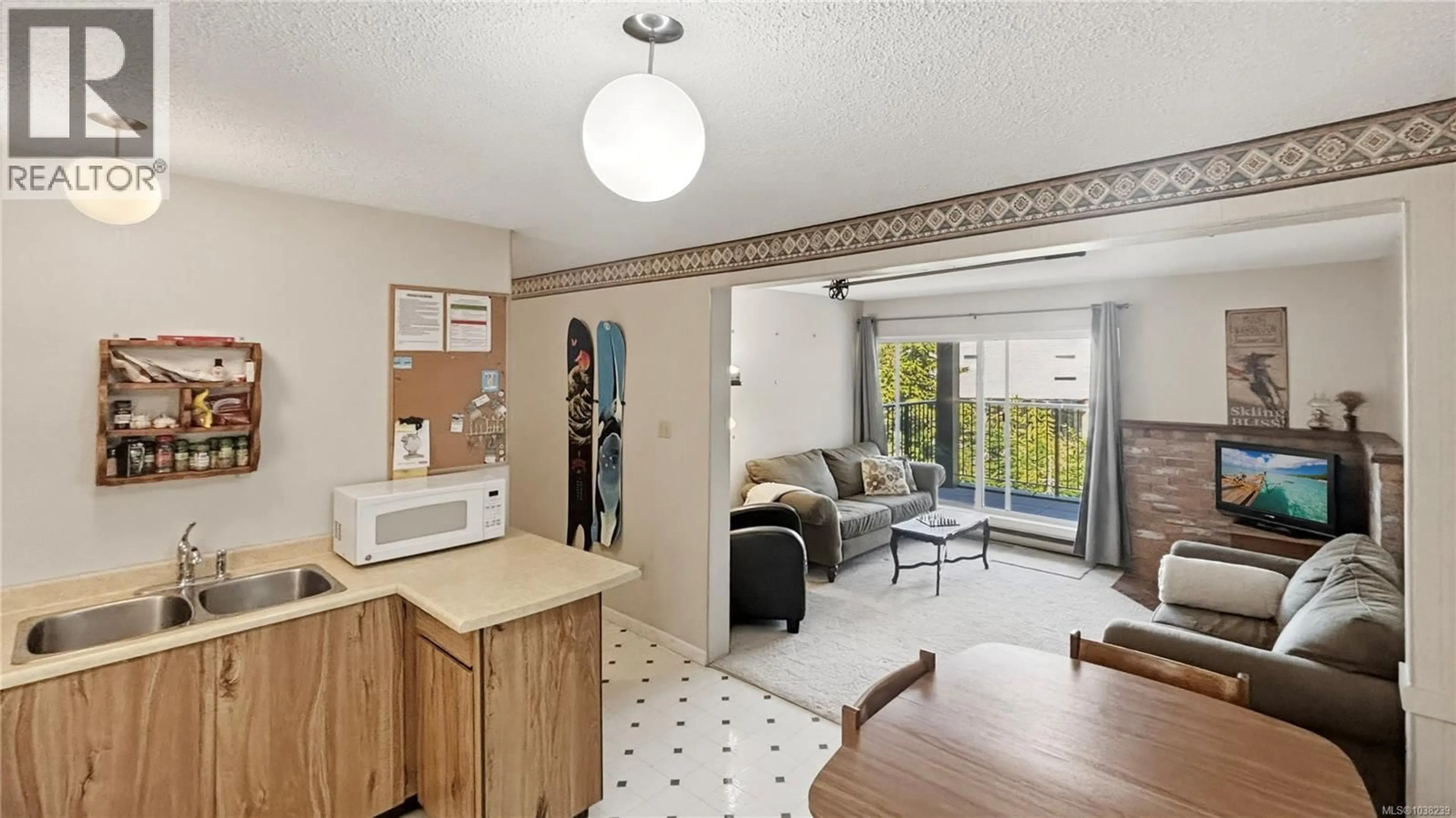 A pic of a room for 106 - 695 CASTLE CRAG CRESCENT, Courtenay British Columbia V9J1L0