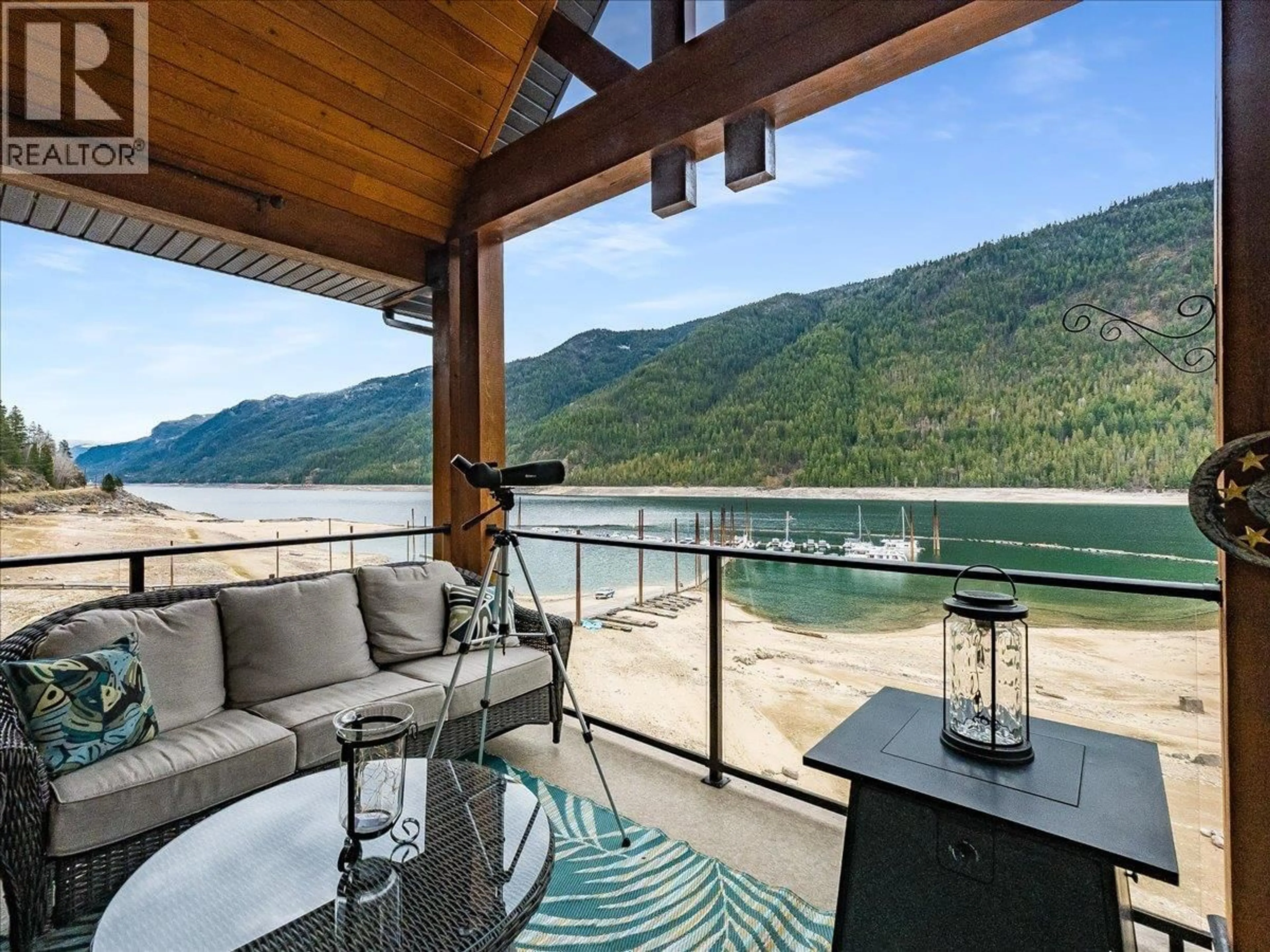 Patio, water/lake/river/ocean view for 314 - 5570 BROADWATER ROAD, Castlegar British Columbia V1N0A1