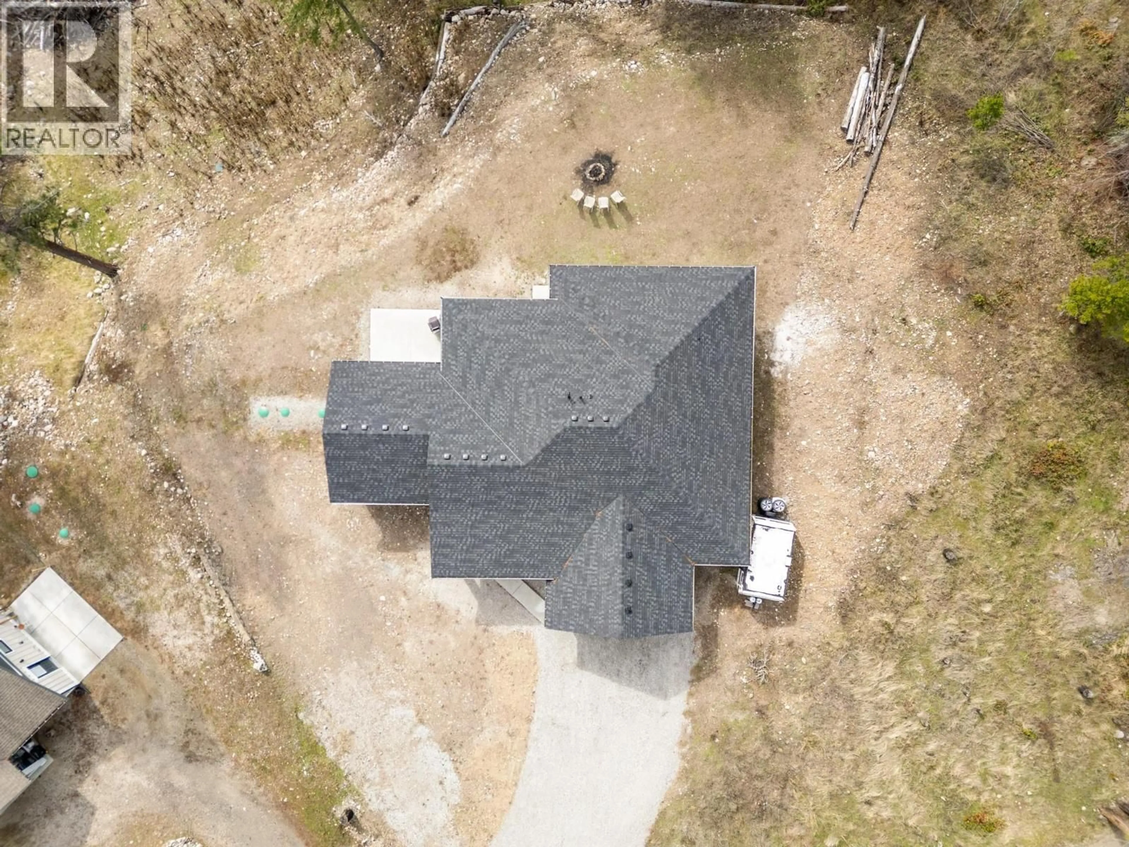 A pic from outside/outdoor area/front of a property/back of a property/a pic from drone, building for 91 LESTER ROAD, Vernon British Columbia V1H2G3