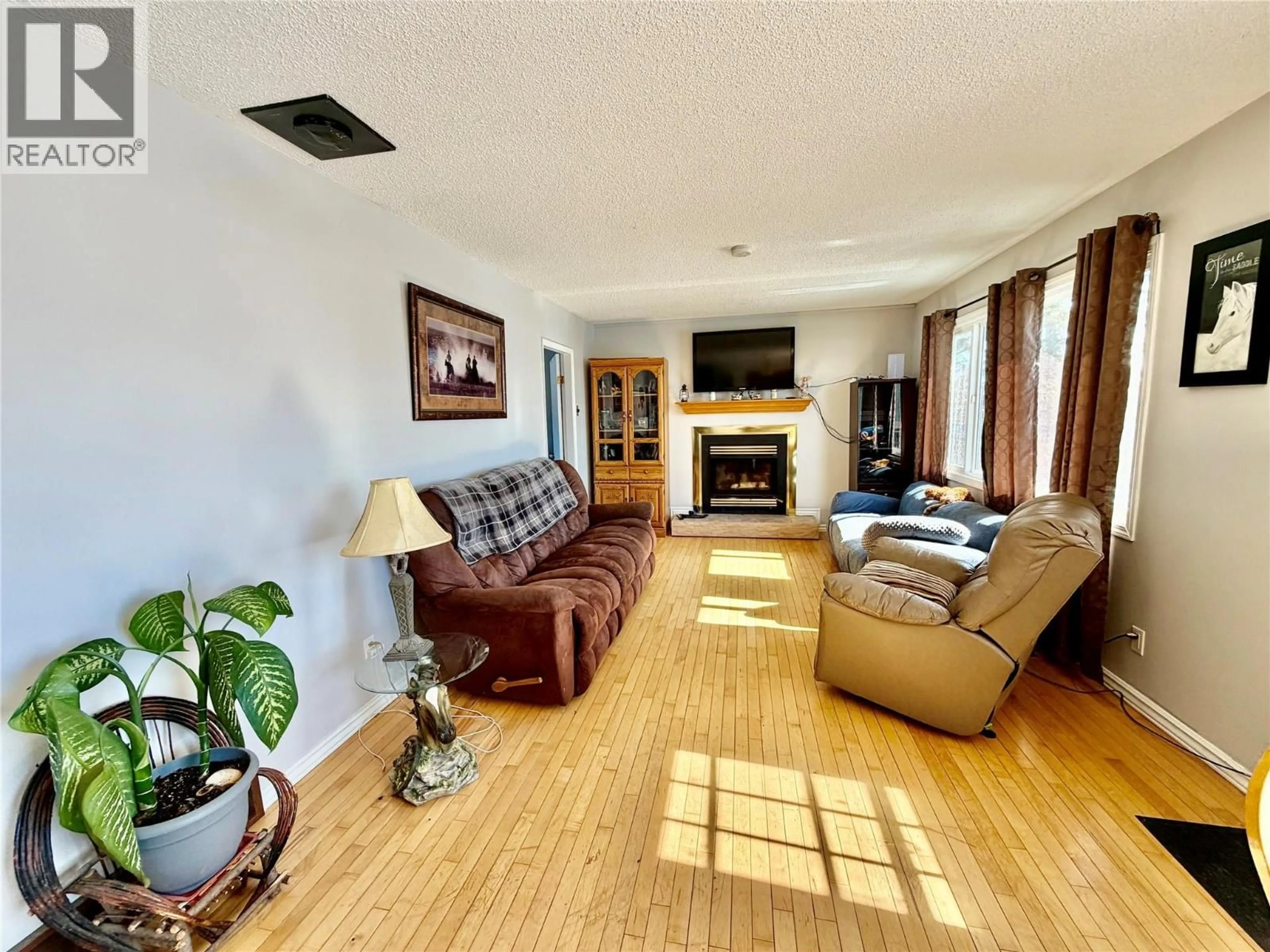 Living room with furniture, unknown for 15051 OLD EDMONTON HIGHWAY, Dawson Creek British Columbia V0C2C0