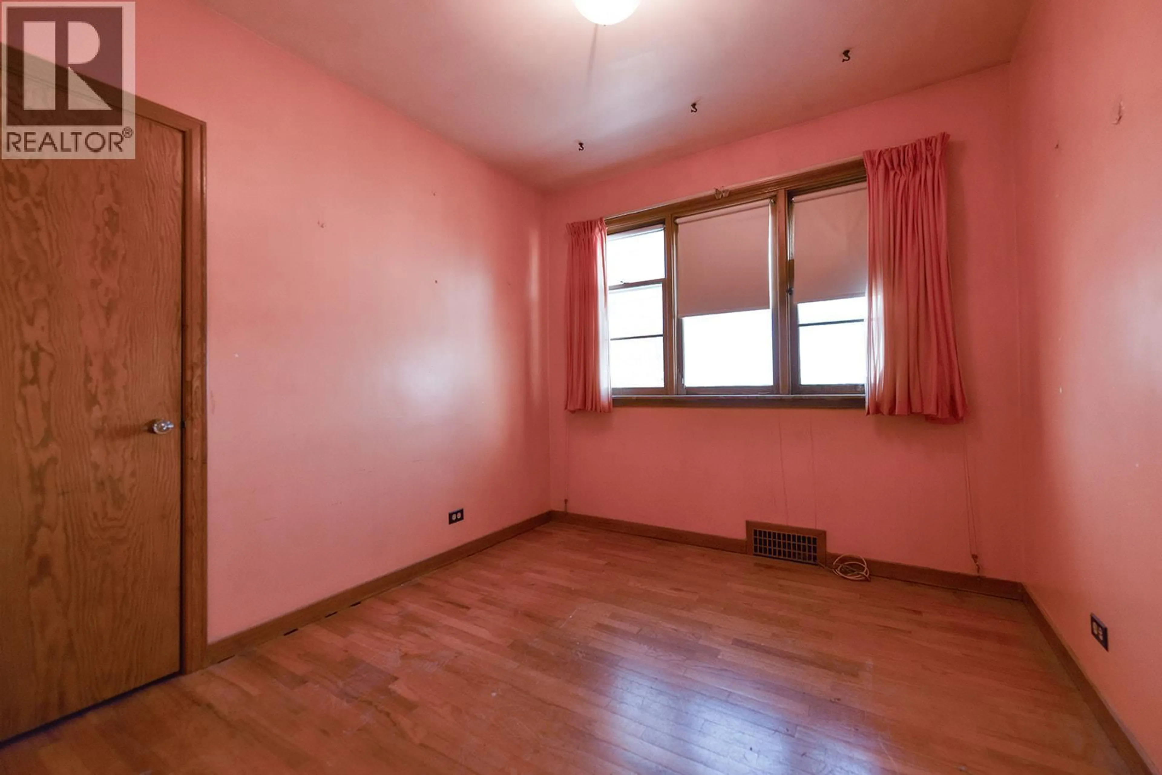 A pic of a room for 130 JERMYN AVENUE, Penticton British Columbia V2A2E1