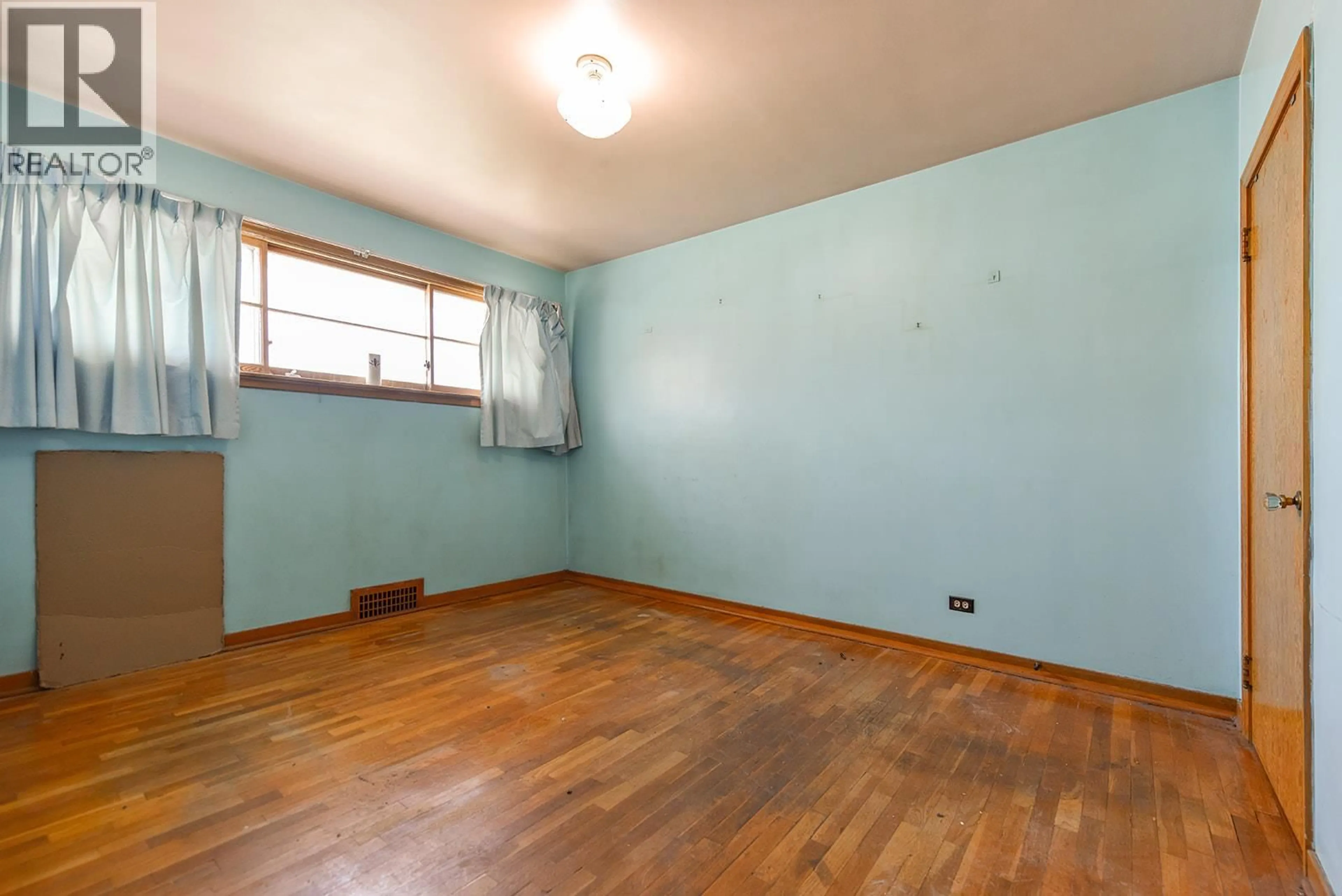 A pic of a room for 130 JERMYN AVENUE, Penticton British Columbia V2A2E1