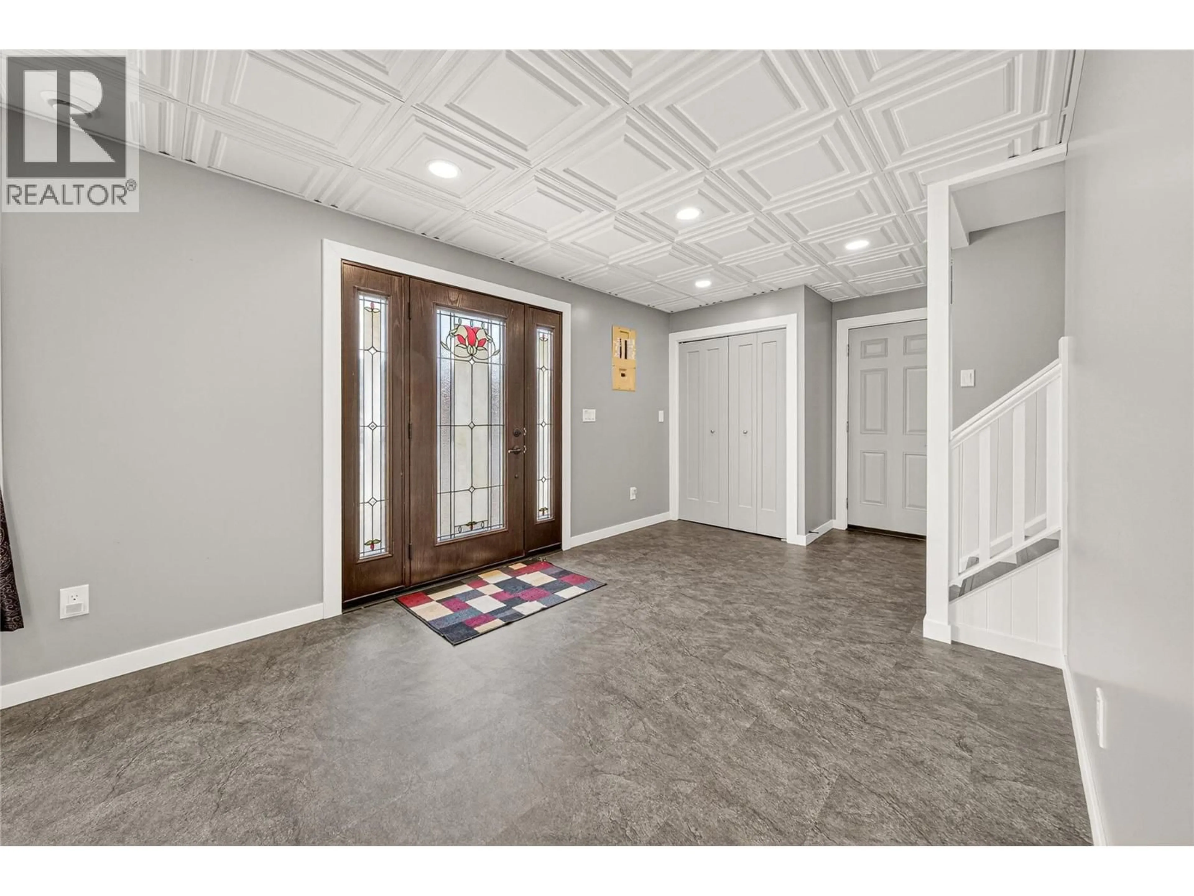 Indoor entryway for 921 ALPINE WAY, Elkford British Columbia V0B1H0