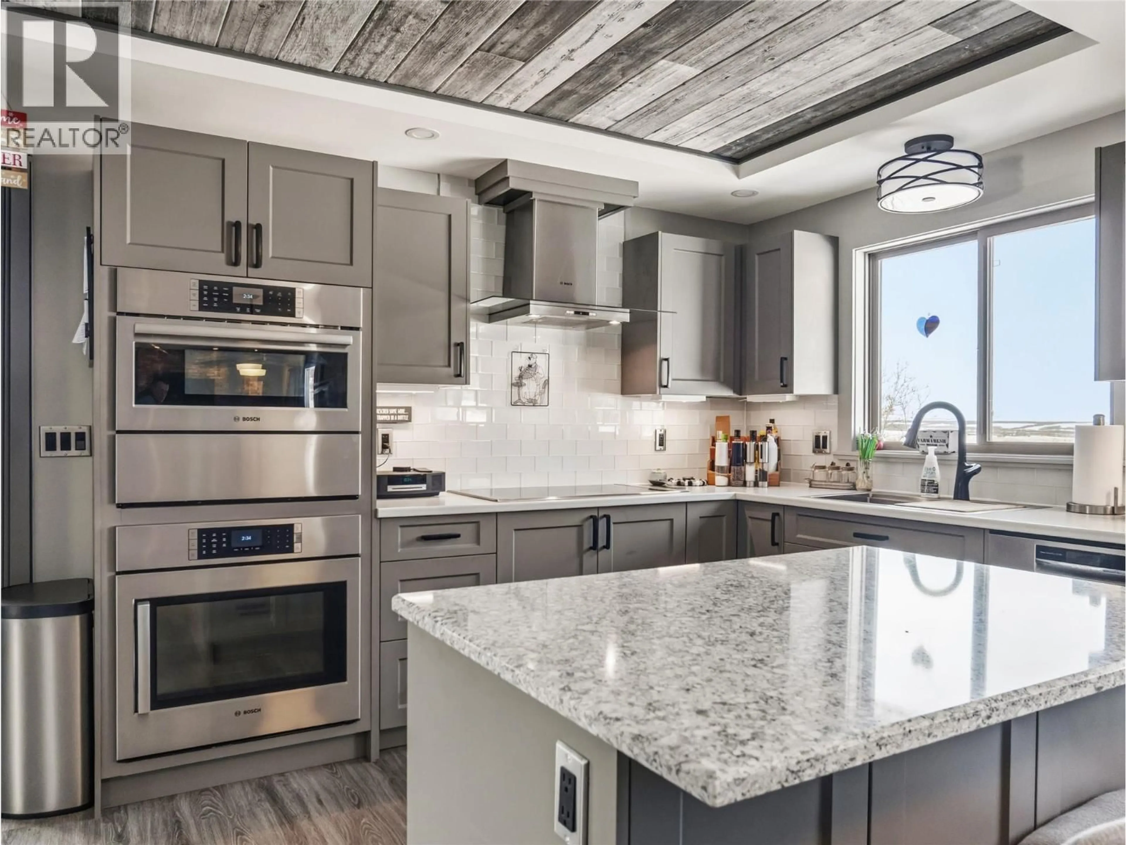 Contemporary kitchen, unknown for 13323 TORVAN OTHER, Dawson Creek British Columbia V1G0C2